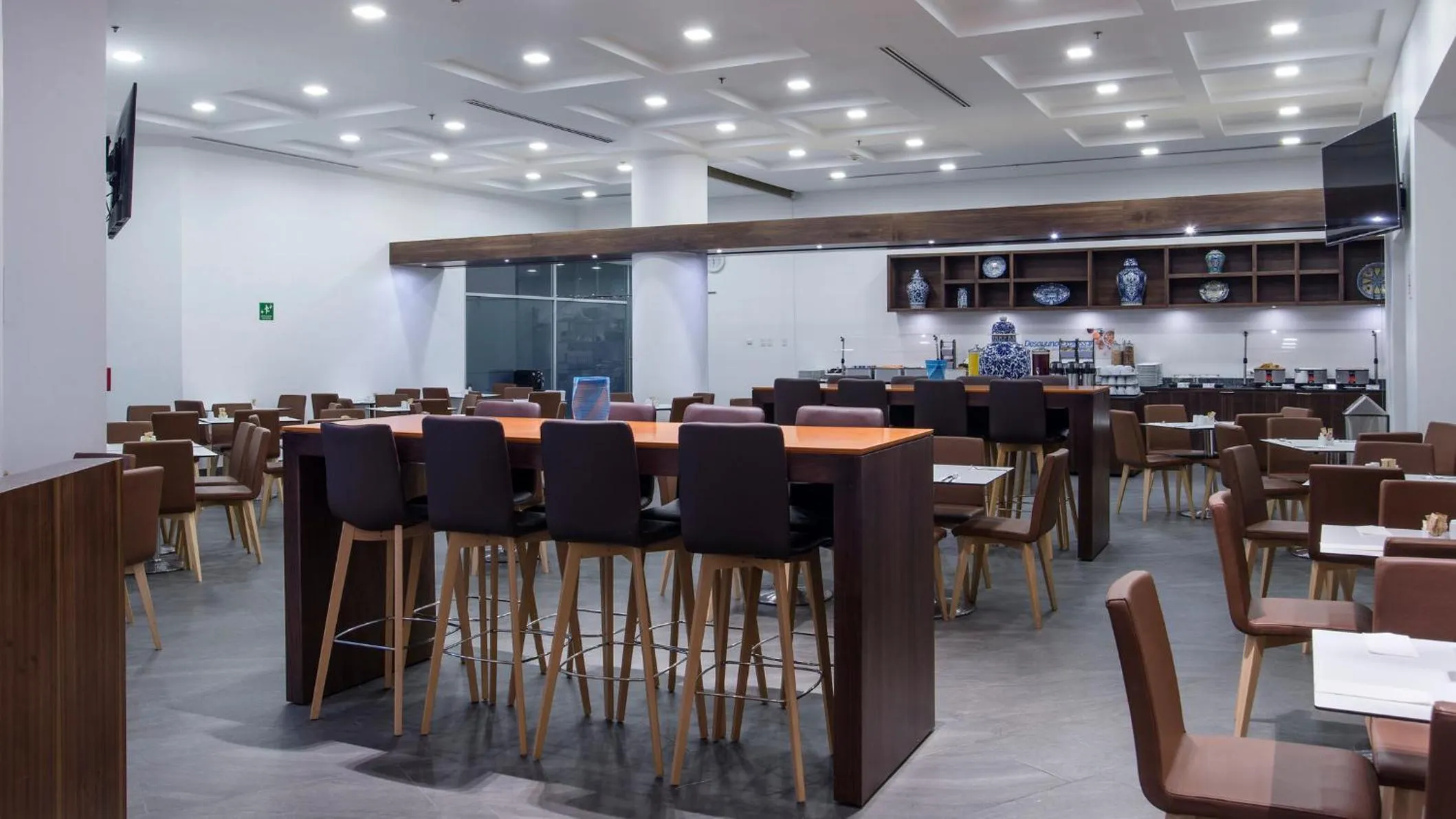 Restaurant/places to eat in Holiday Inn Express Puebla by IHG