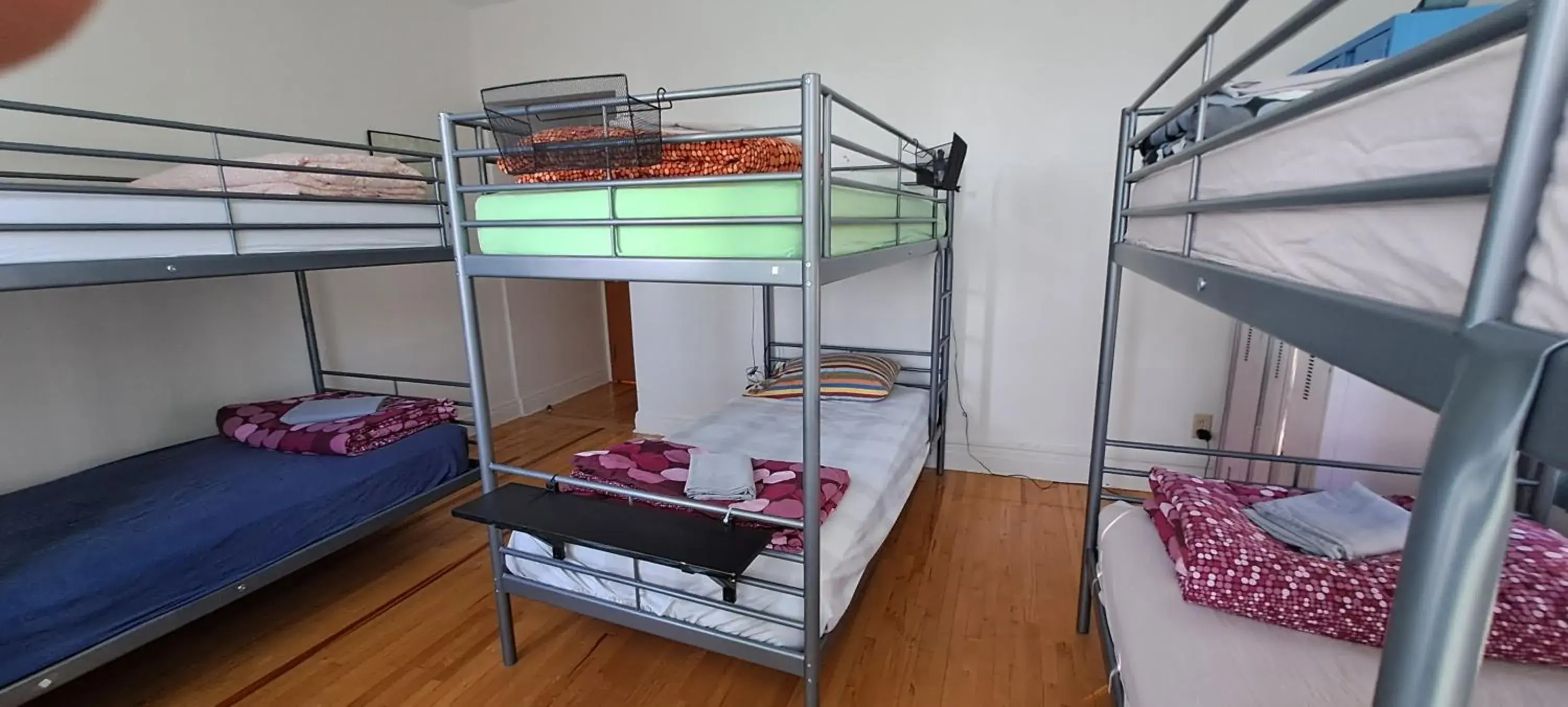 Single Bed in Female Dormitory Room in Auberge de Jeunesse Magog-Orford Hostel Single Bed in Female Dormitory Room in Auberge de Jeunesse Magog-Orford Hostel