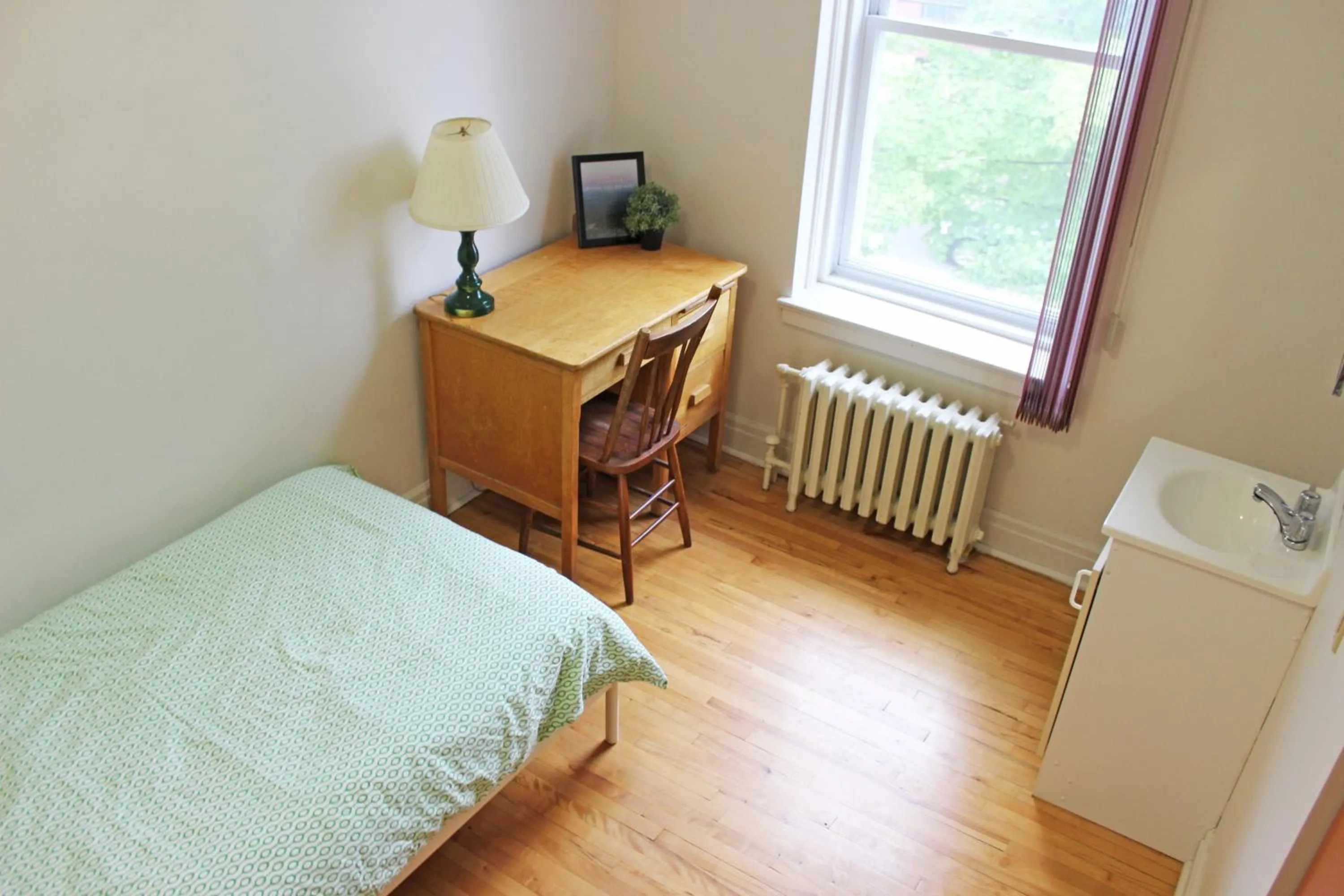 Single Room in Auberge de Jeunesse Magog-Orford Hostel