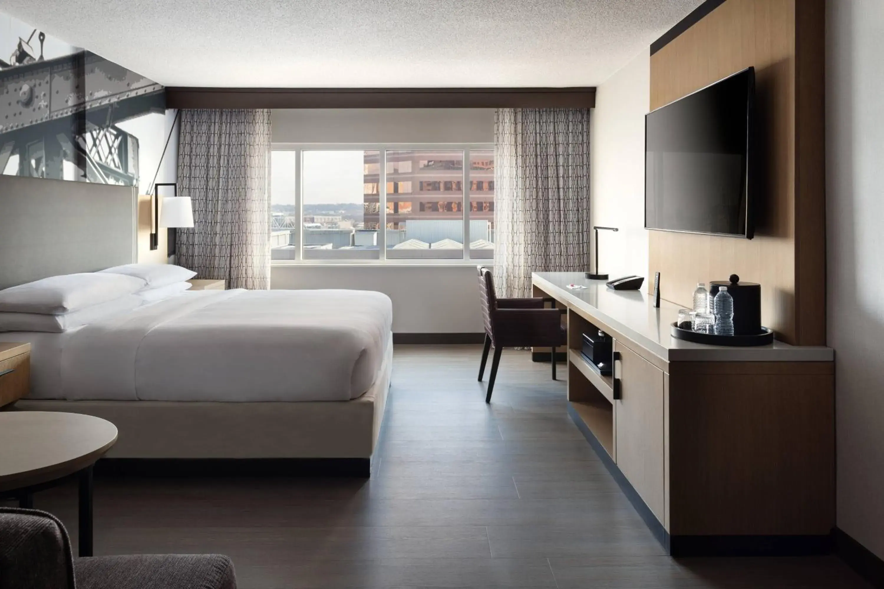 King or Double Room in Cincinnati Marriott at RiverCenter King or Double Room in Cincinnati Marriott at RiverCenter