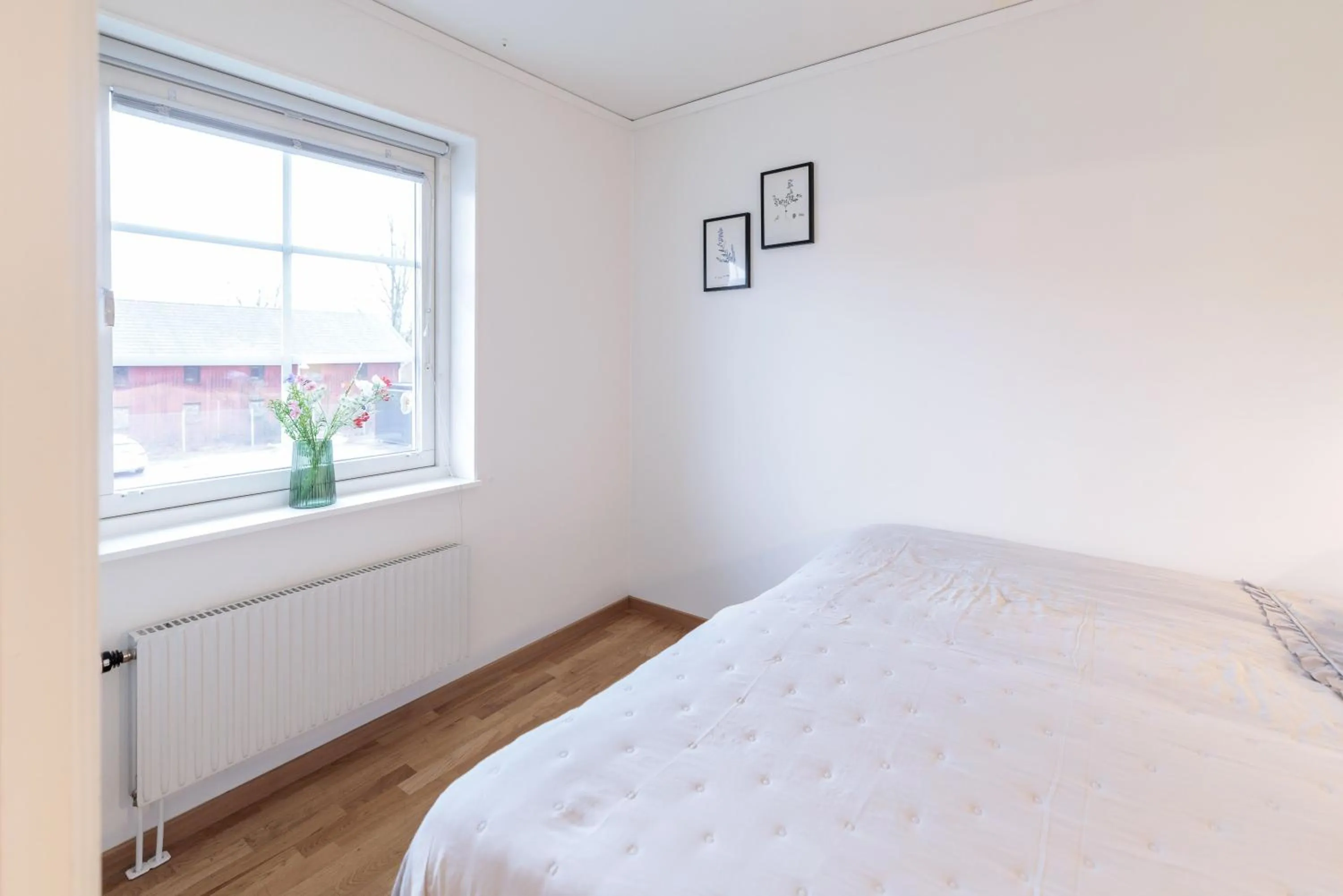 Bedroom, Bed in Easy Livin' Apartment Hotel