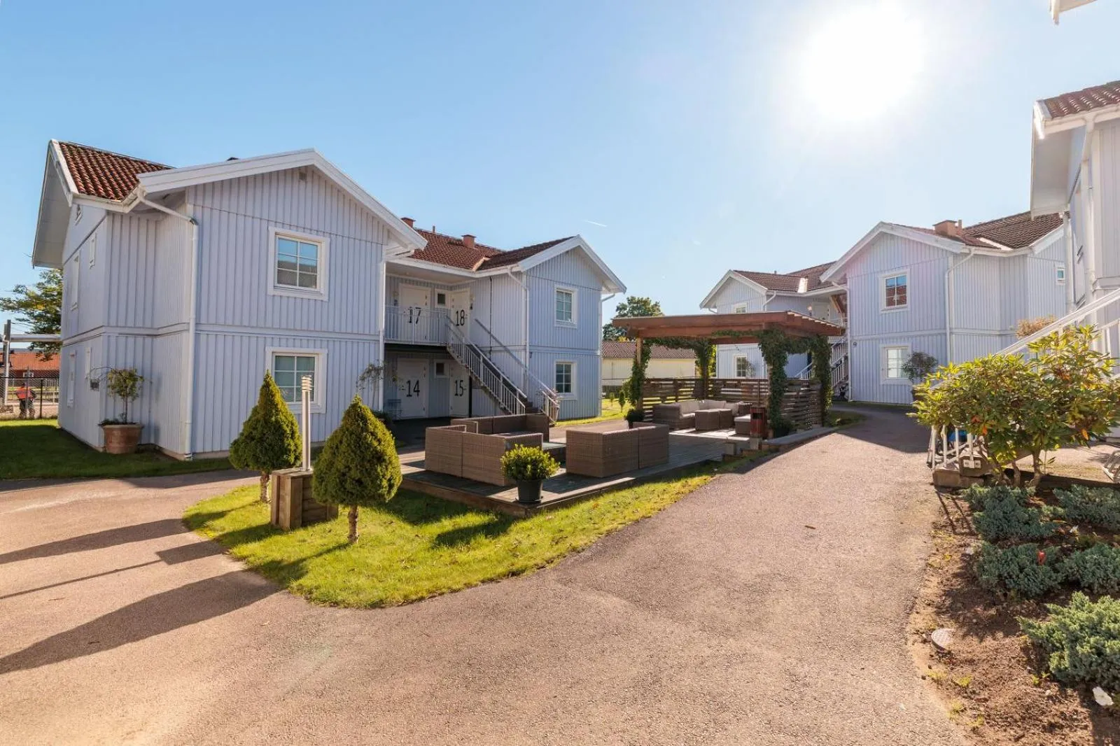 Patio in Easy Livin' Apartment Hotel