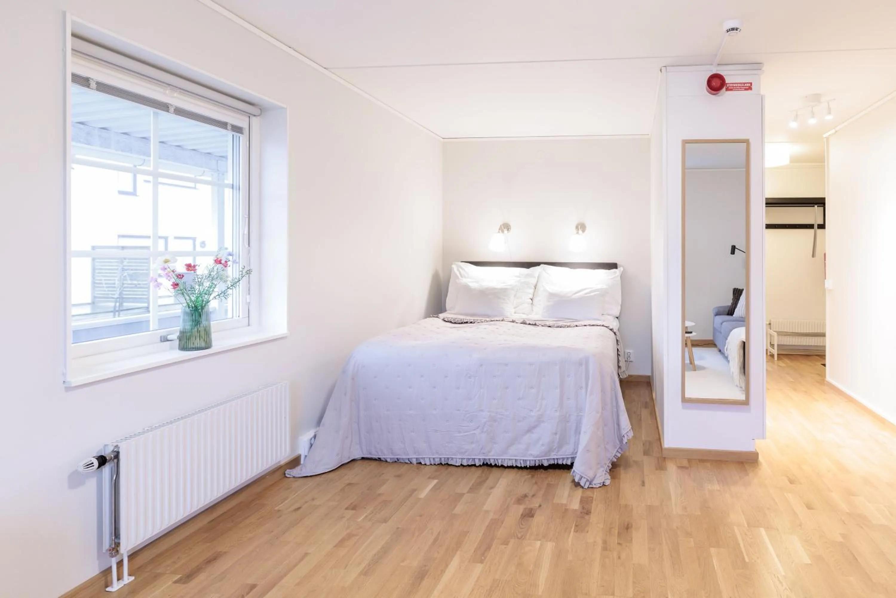 Photo of the whole room, Bed in Easy Livin' Apartment Hotel