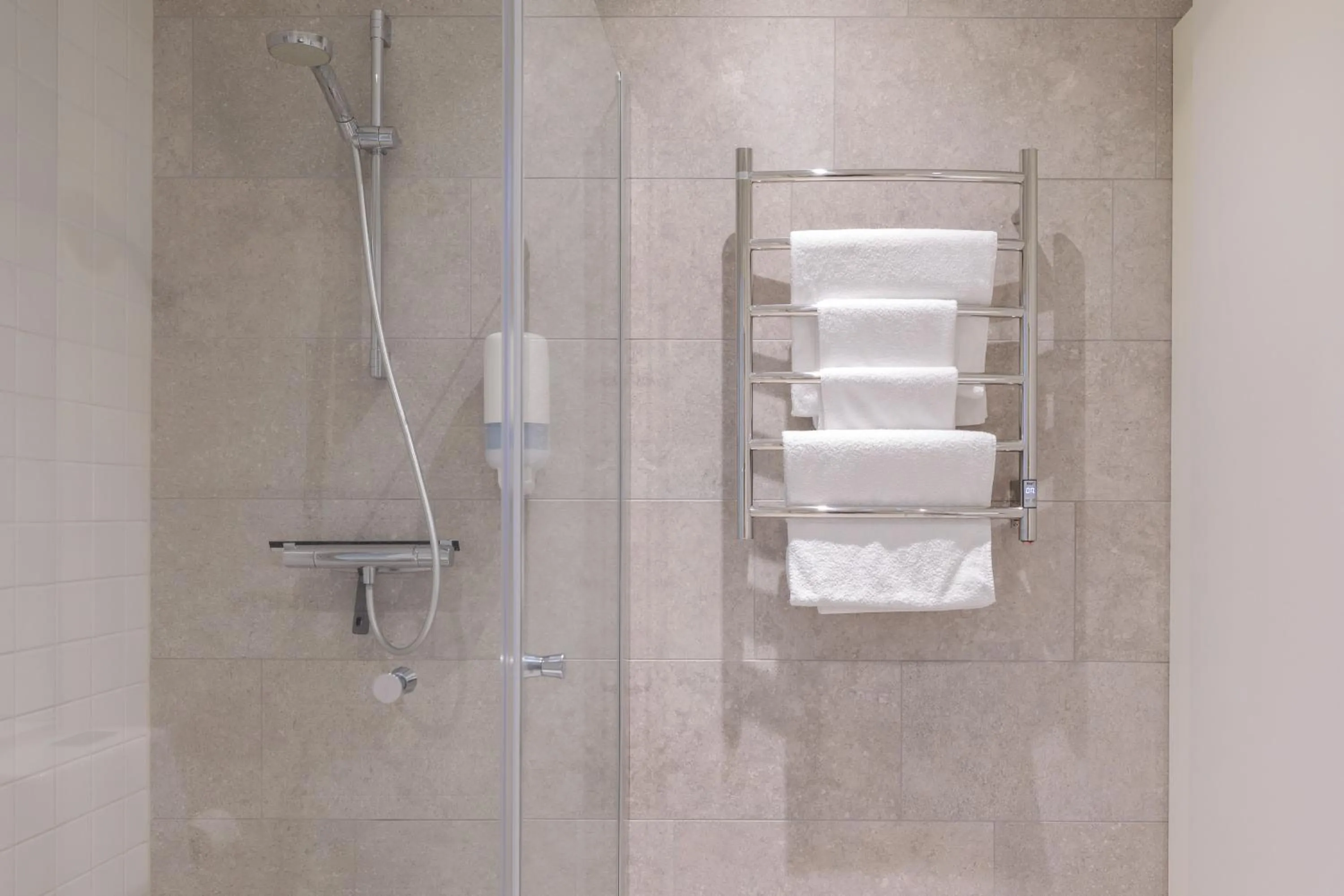 Bathroom in Easy Livin' Apartment Hotel