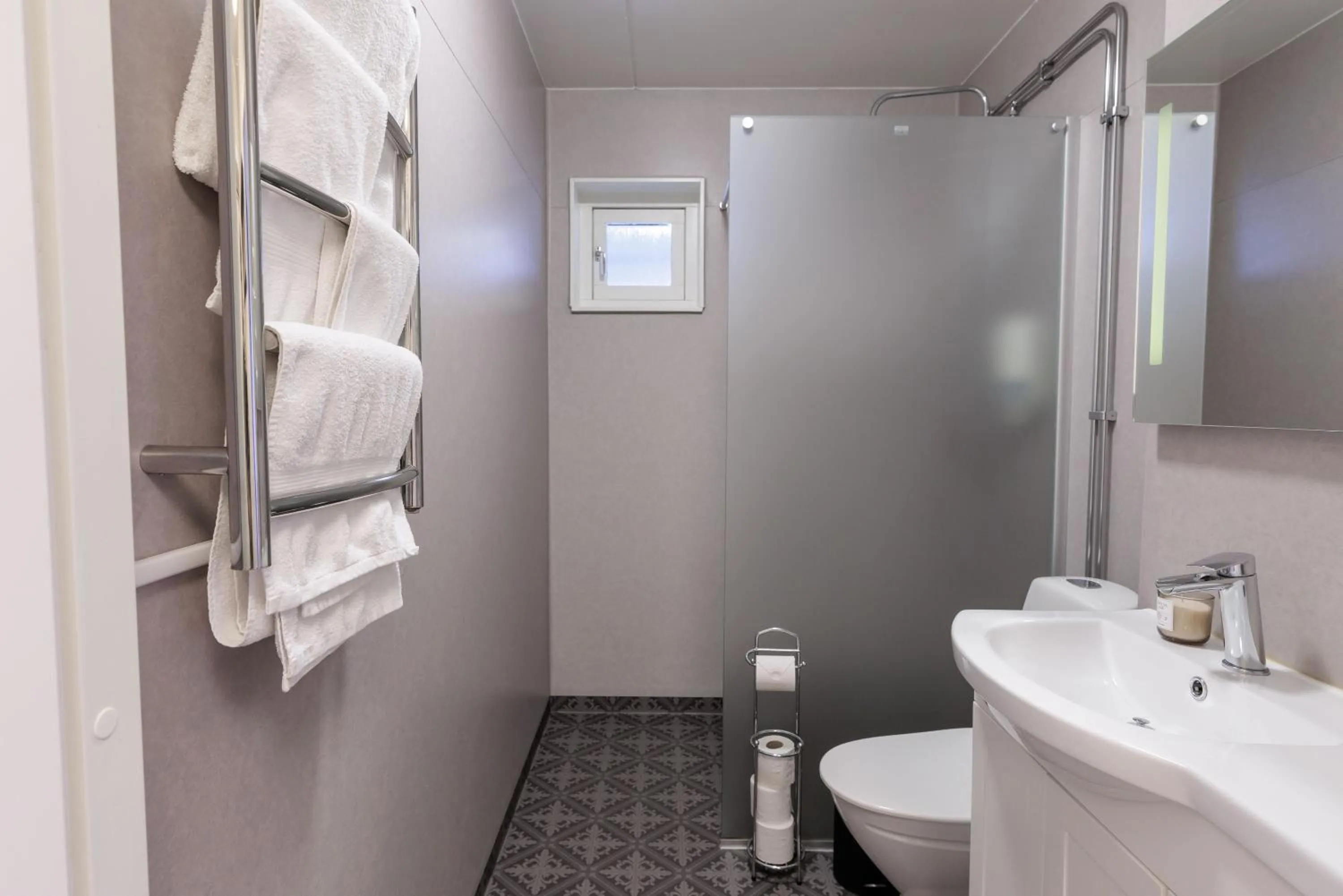 Bathroom in Easy Livin' Apartment Hotel