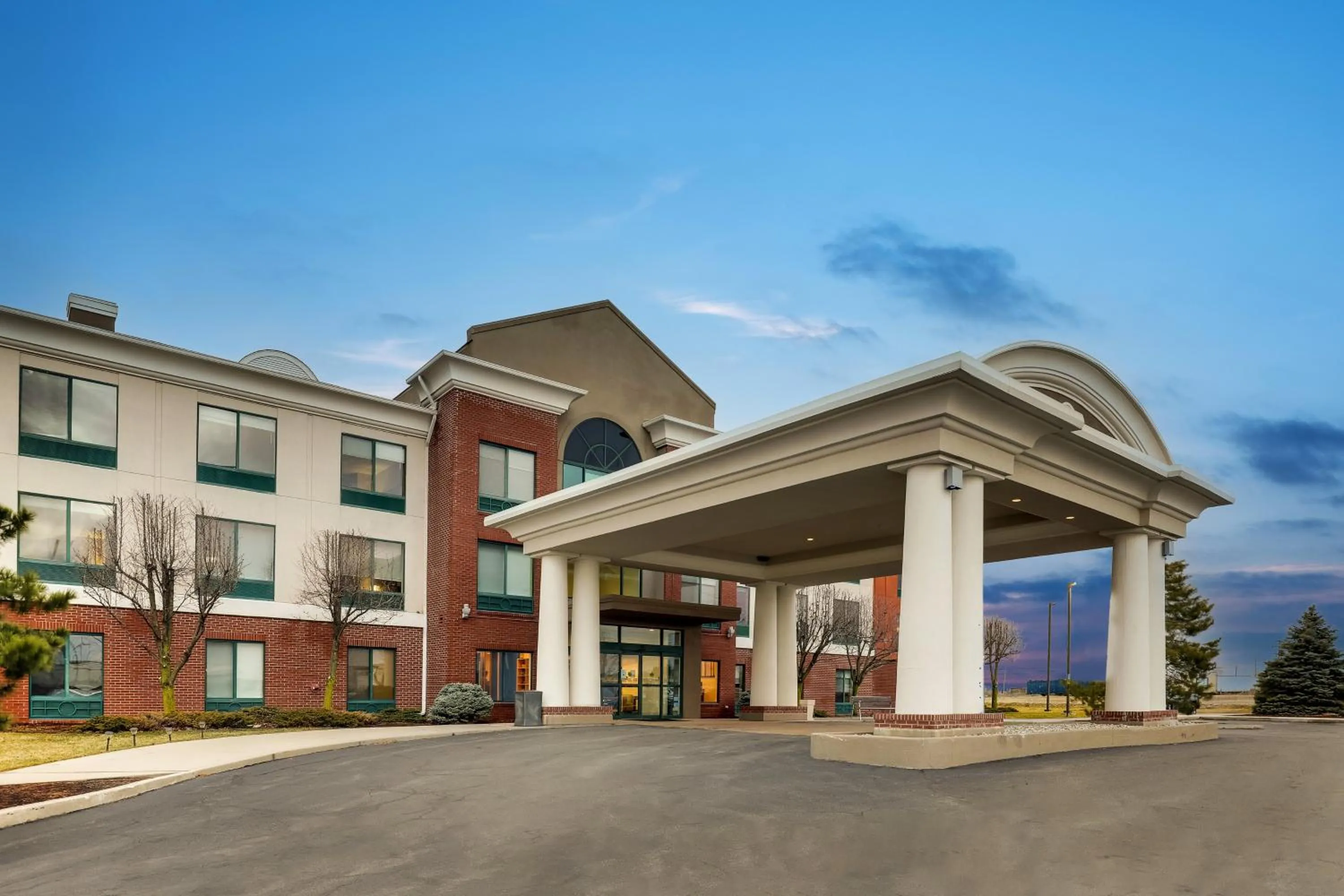 Property building in Holiday Inn Express Hotel & Suites Bryan-Montpelier by IHG