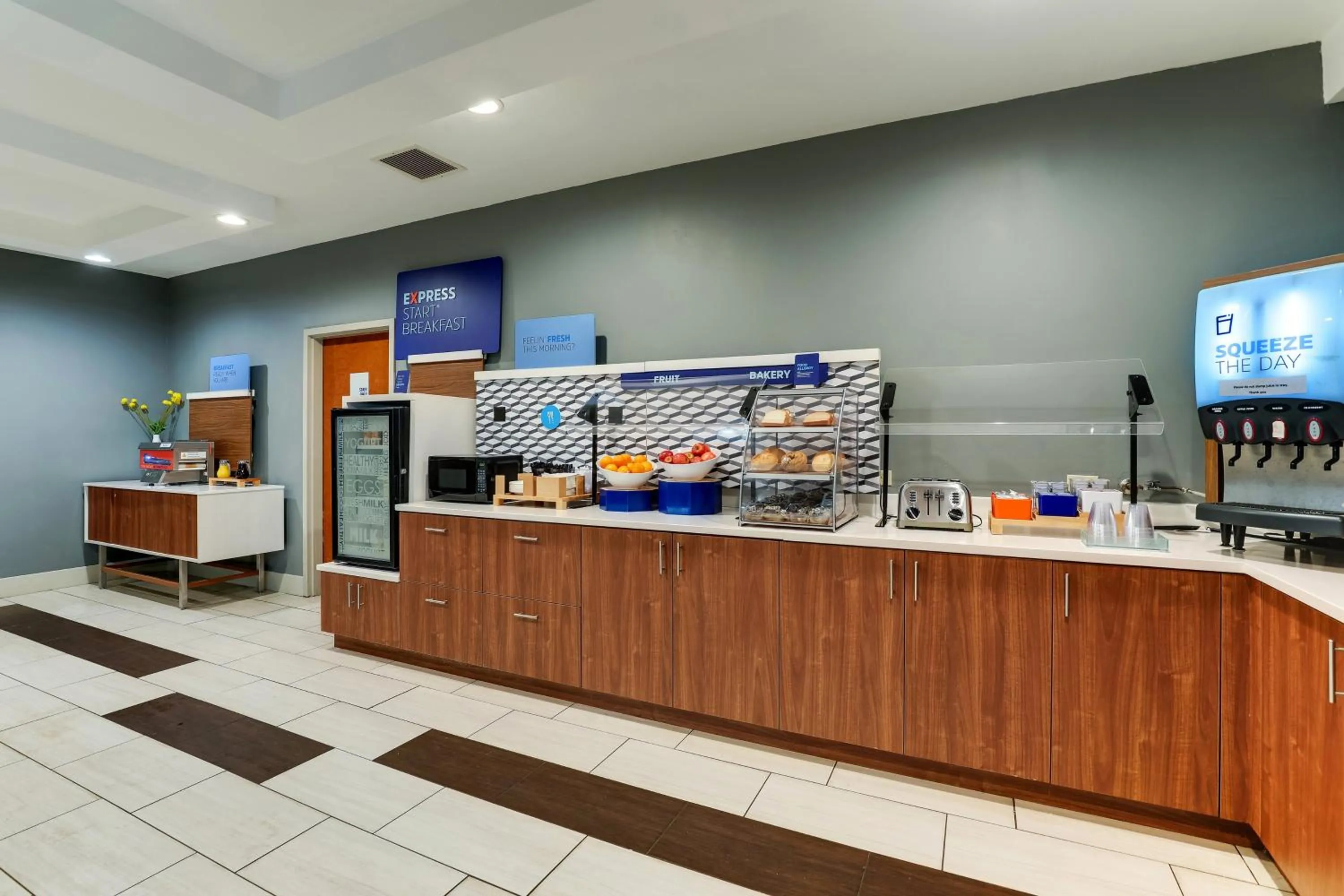 Restaurant/places to eat in Holiday Inn Express Hotel & Suites Bryan-Montpelier by IHG