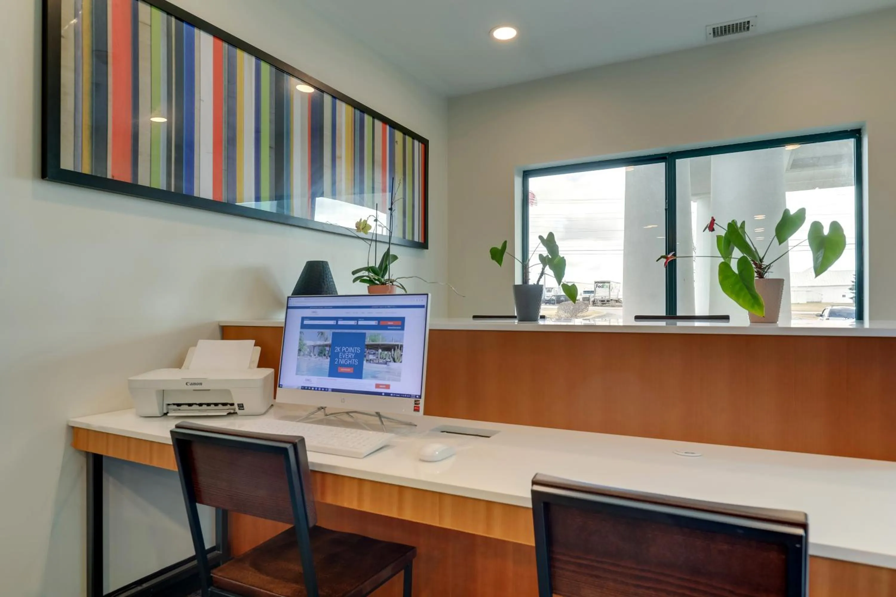 TV and multimedia in Holiday Inn Express Hotel & Suites Bryan-Montpelier by IHG