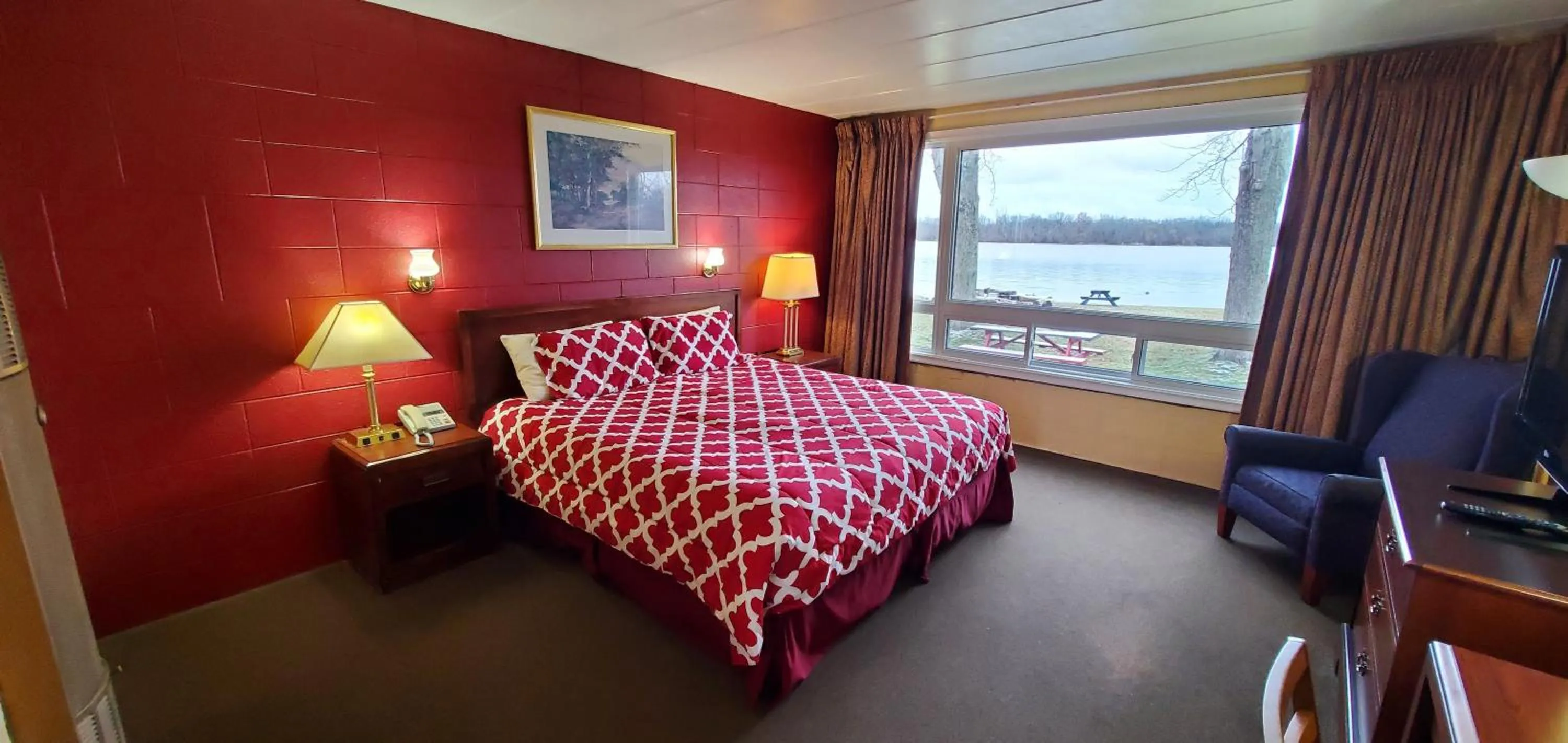 Bedroom, Bed in Riverview Motel