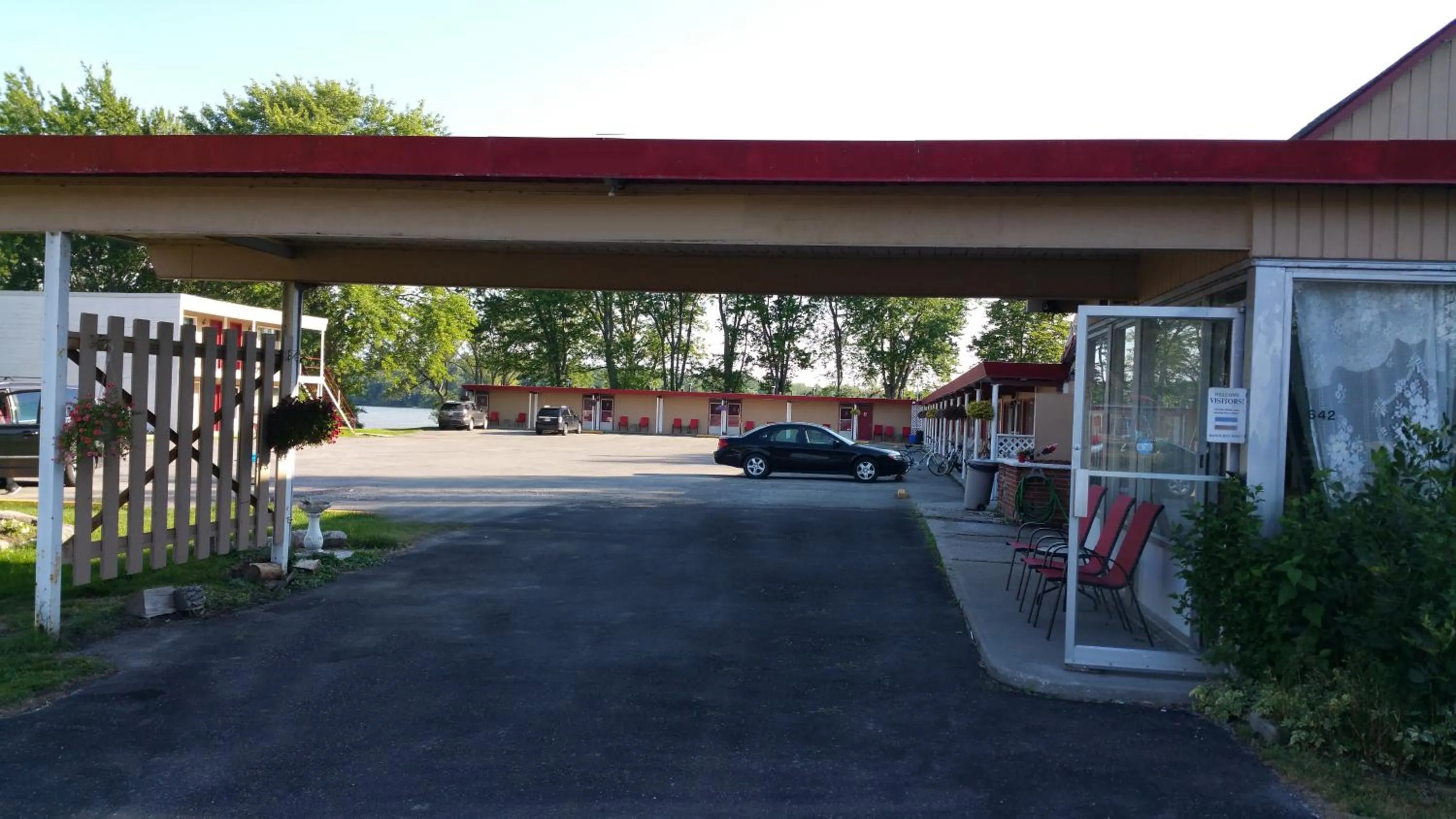 Property building in Riverview Motel