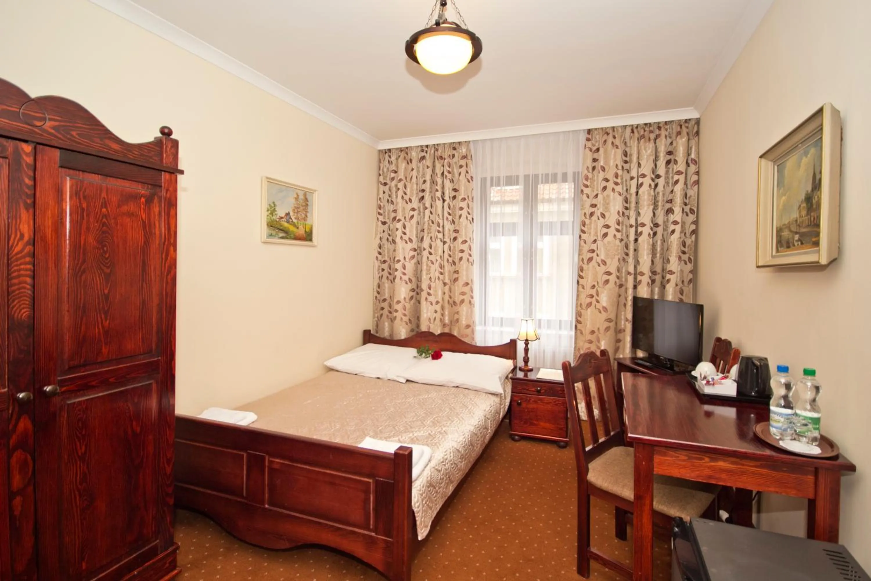 Photo of the whole room, Bed in Hotel Retman