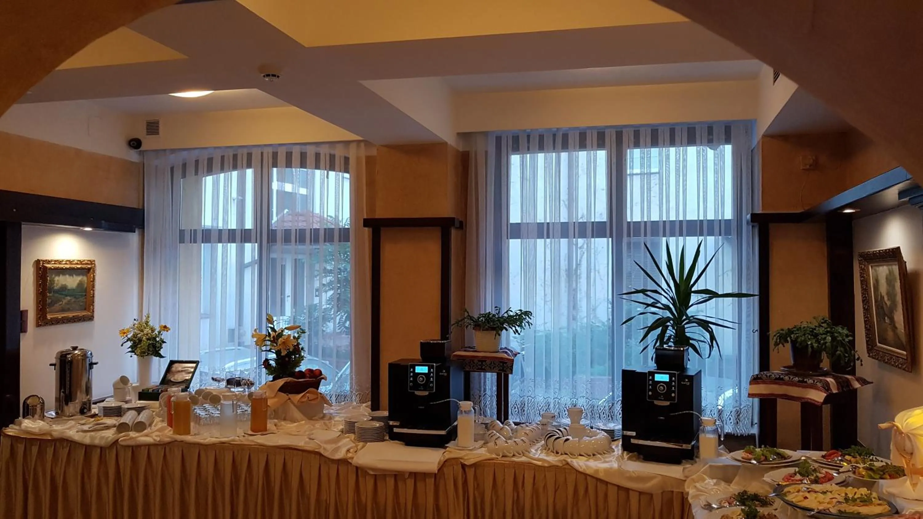 Buffet breakfast in Hotel Retman