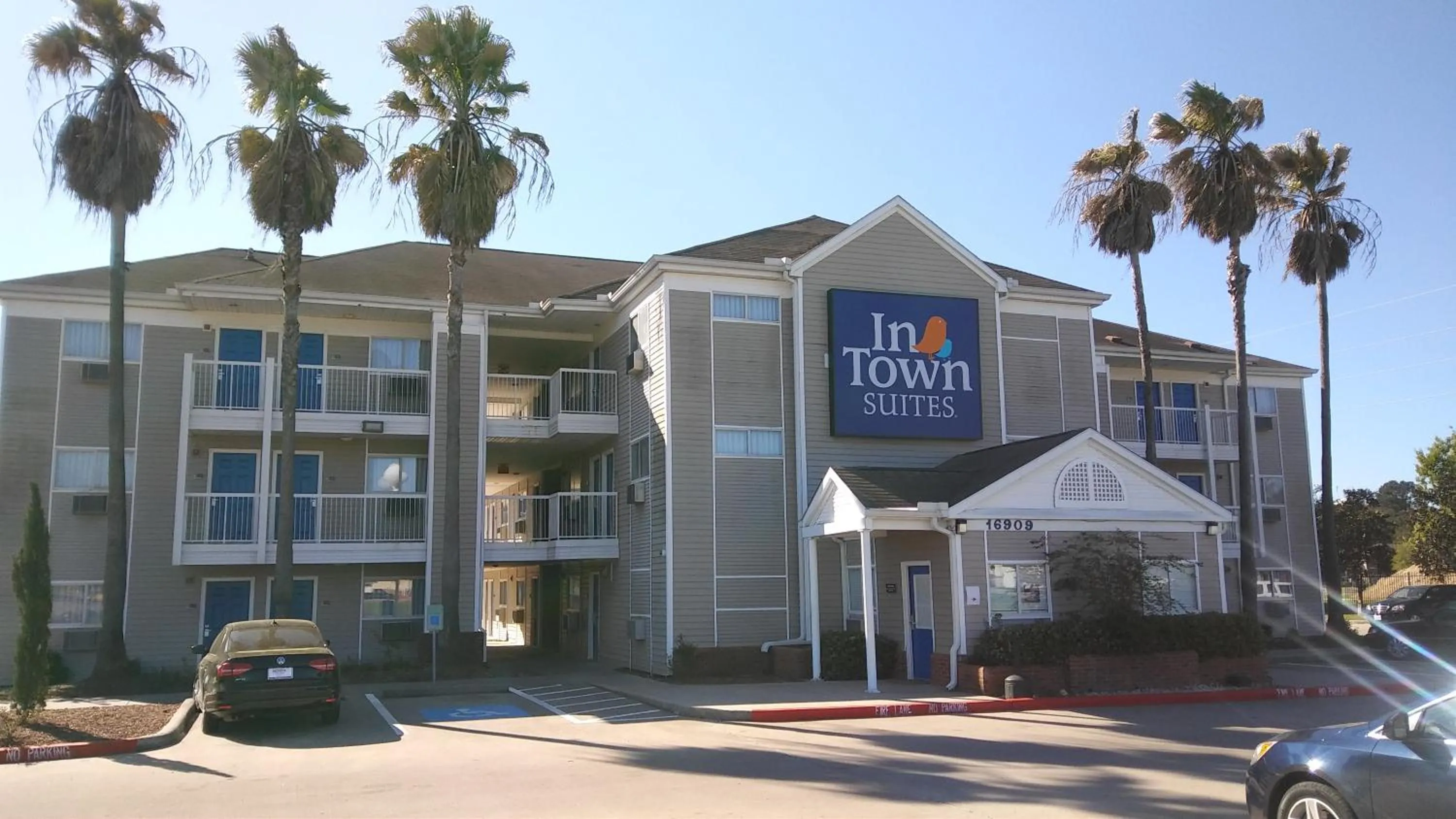Property building in InTown Suites Extended Stay Houston TX - Cypress Station