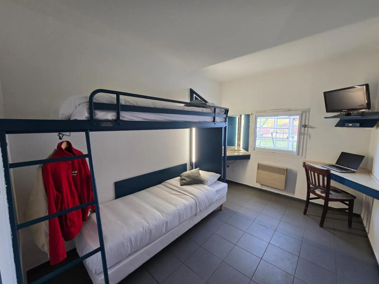 Bed in Enzo Hotels 1er prix Dreux