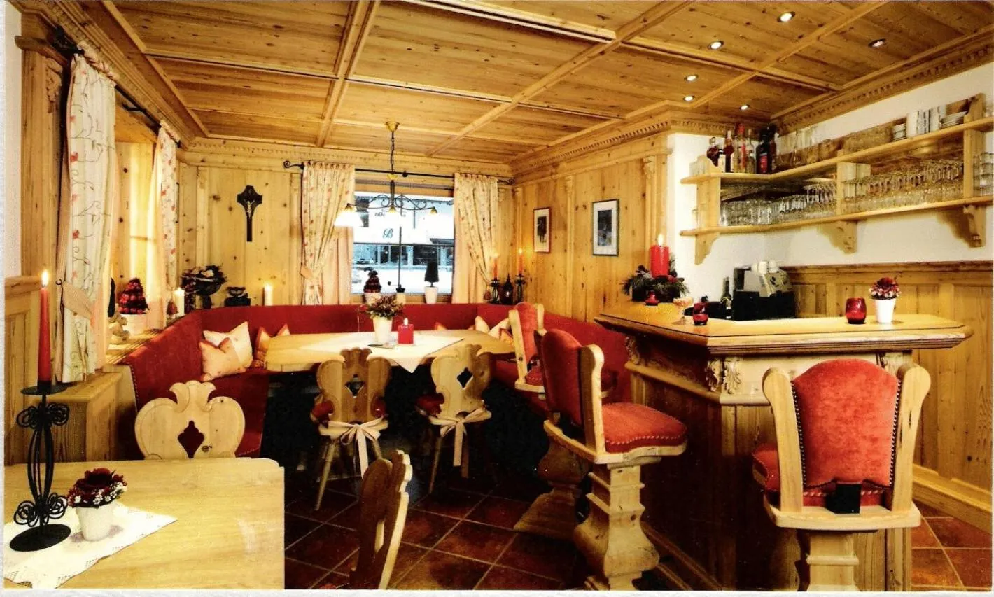 Restaurant/places to eat in Hotel Garni Rauch