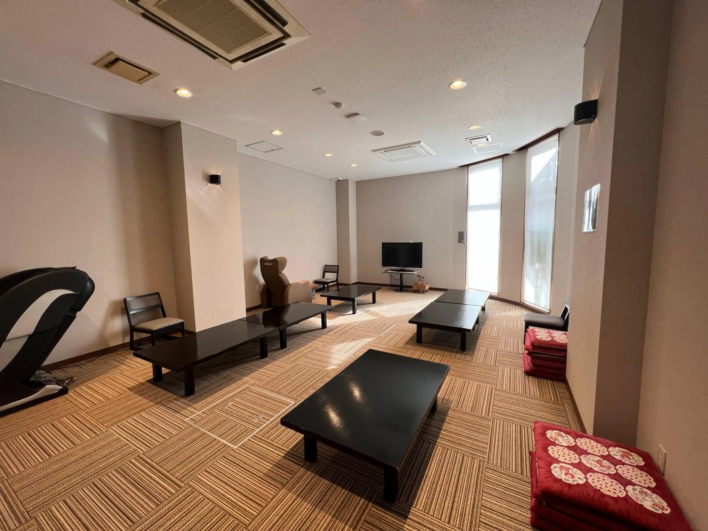 Communal lounge/ TV room in Takasago Onsen