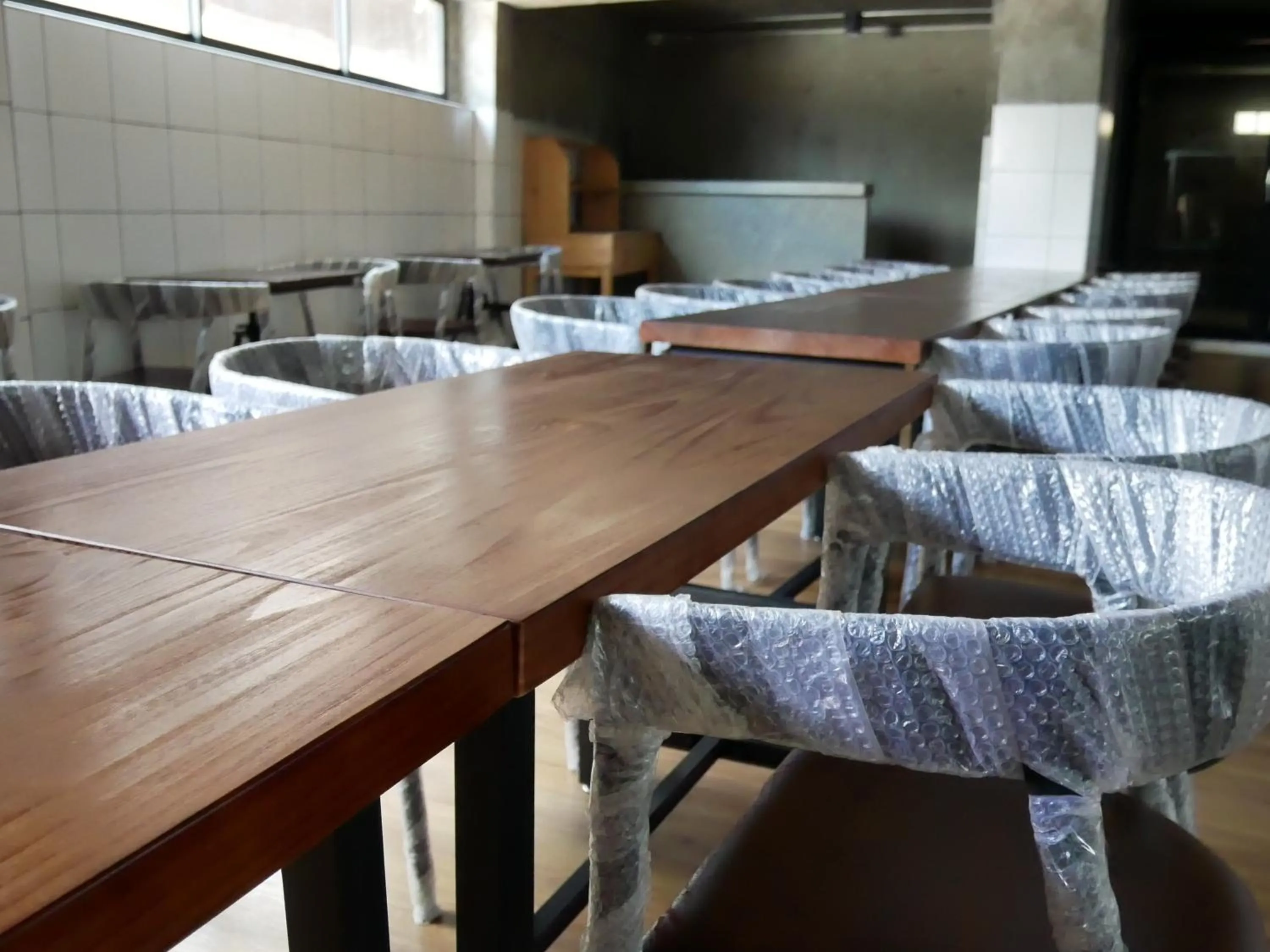 Restaurant/places to eat in Room58