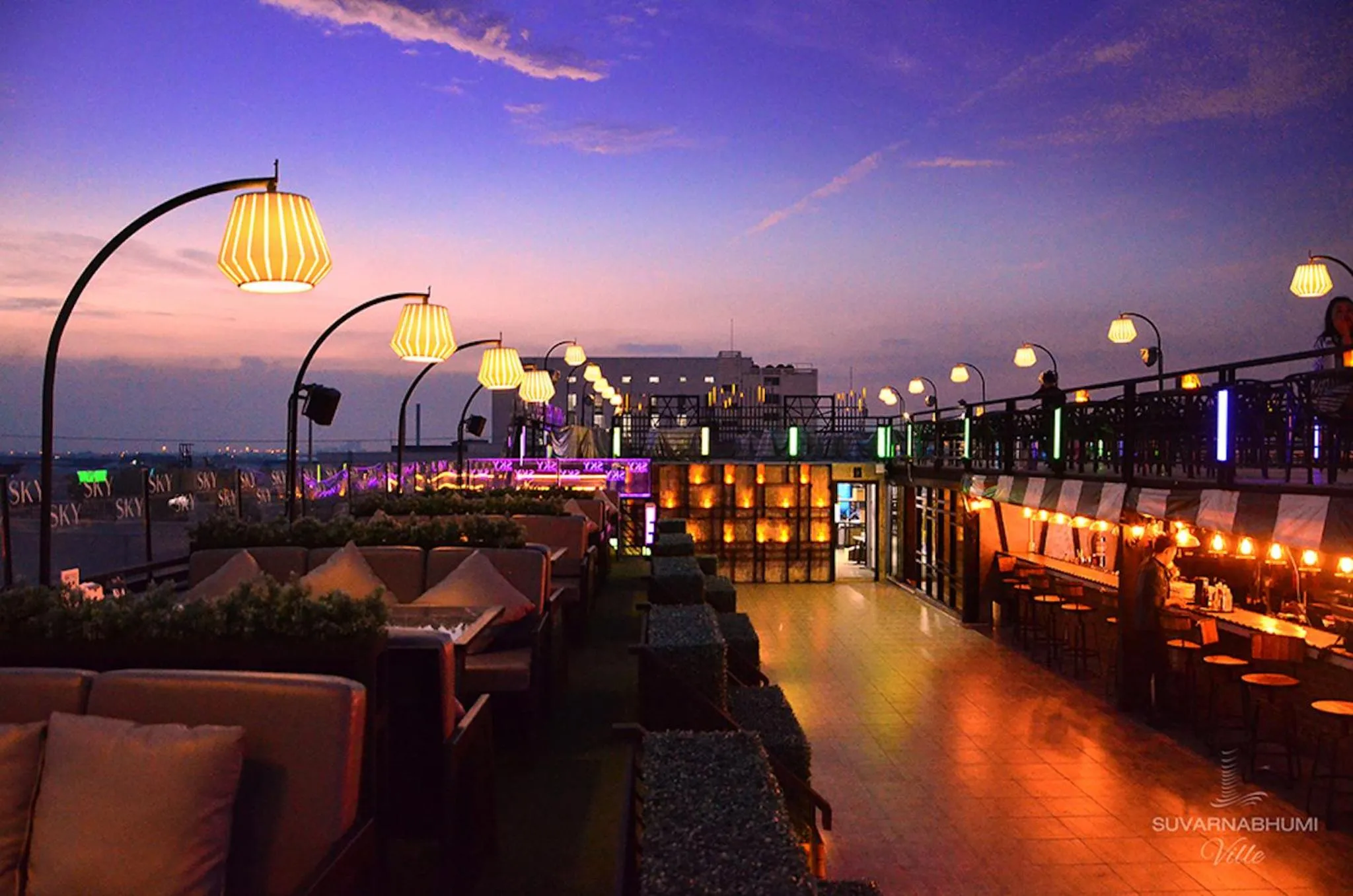 Restaurant/places to eat in Suvarnabhumi Ville Airport Hotel