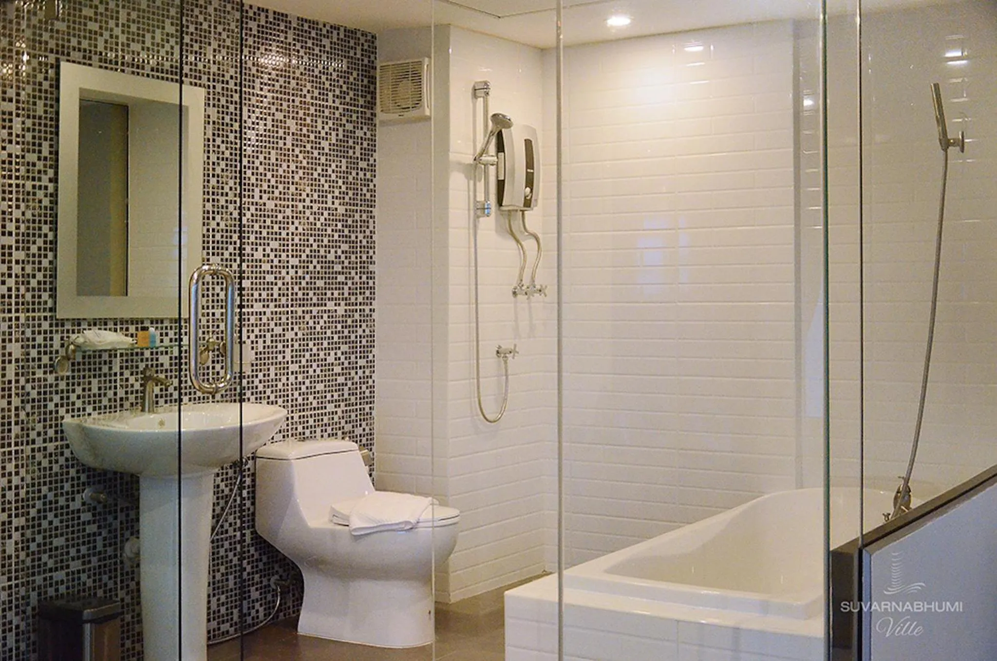Bathroom in Suvarnabhumi Ville Airport Hotel