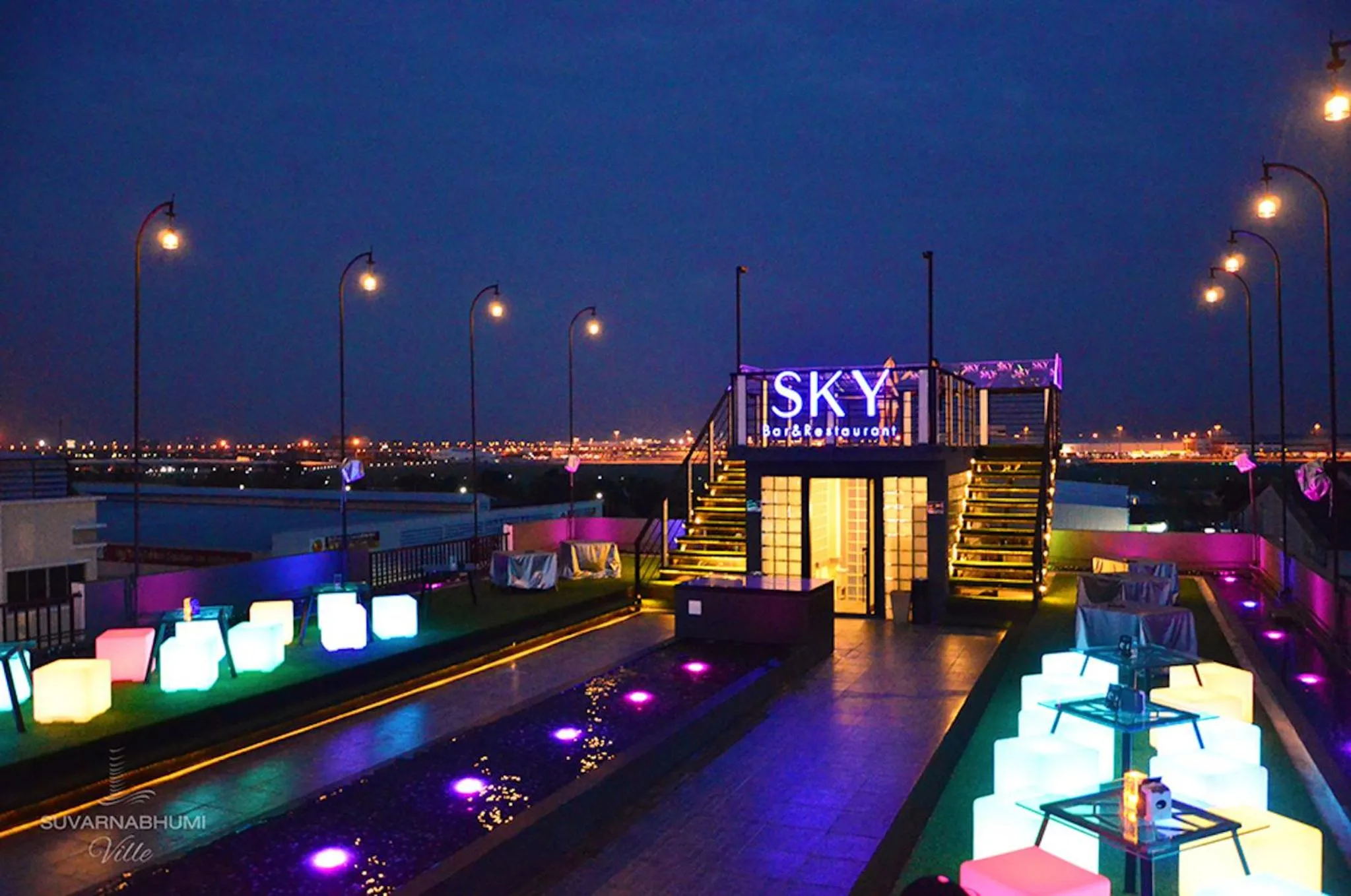 Restaurant/places to eat in Suvarnabhumi Ville Airport Hotel