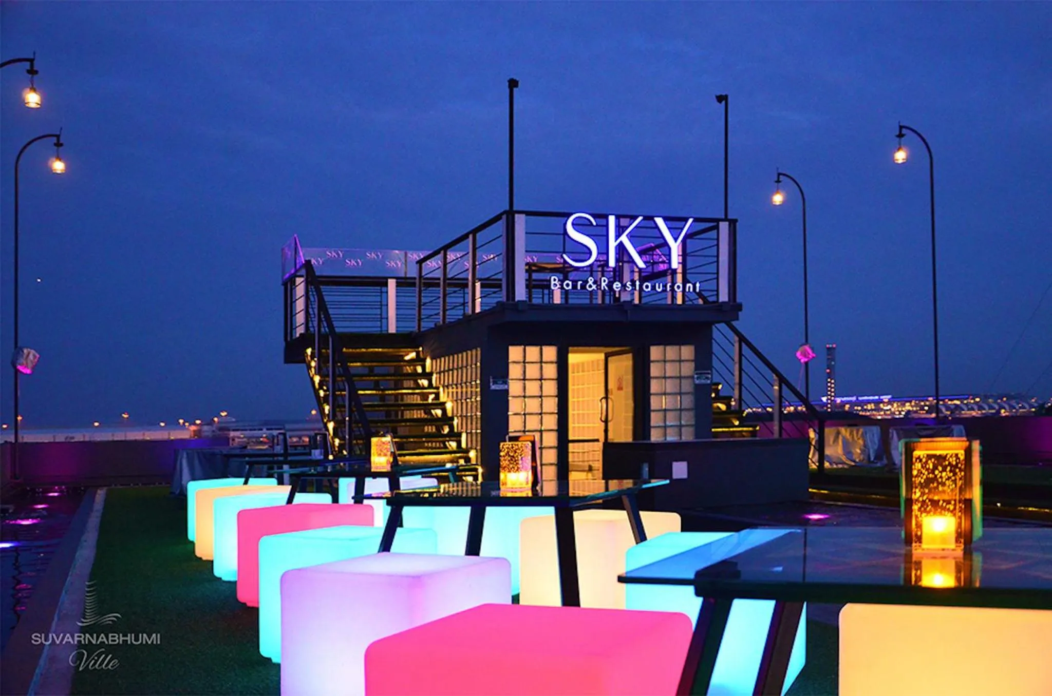 Restaurant/places to eat in Suvarnabhumi Ville Airport Hotel