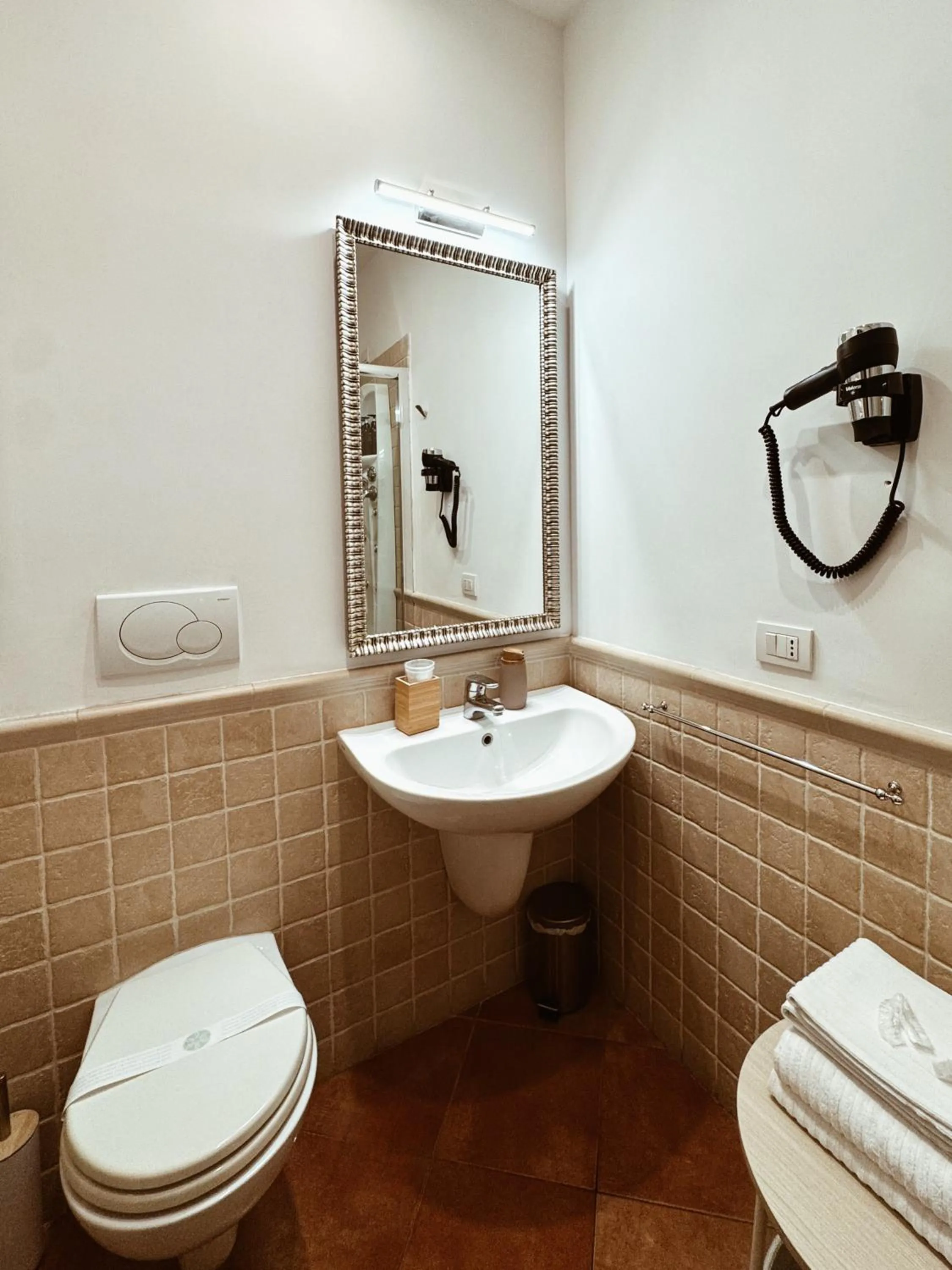 Toilet in Residenza Sciarra Suites
