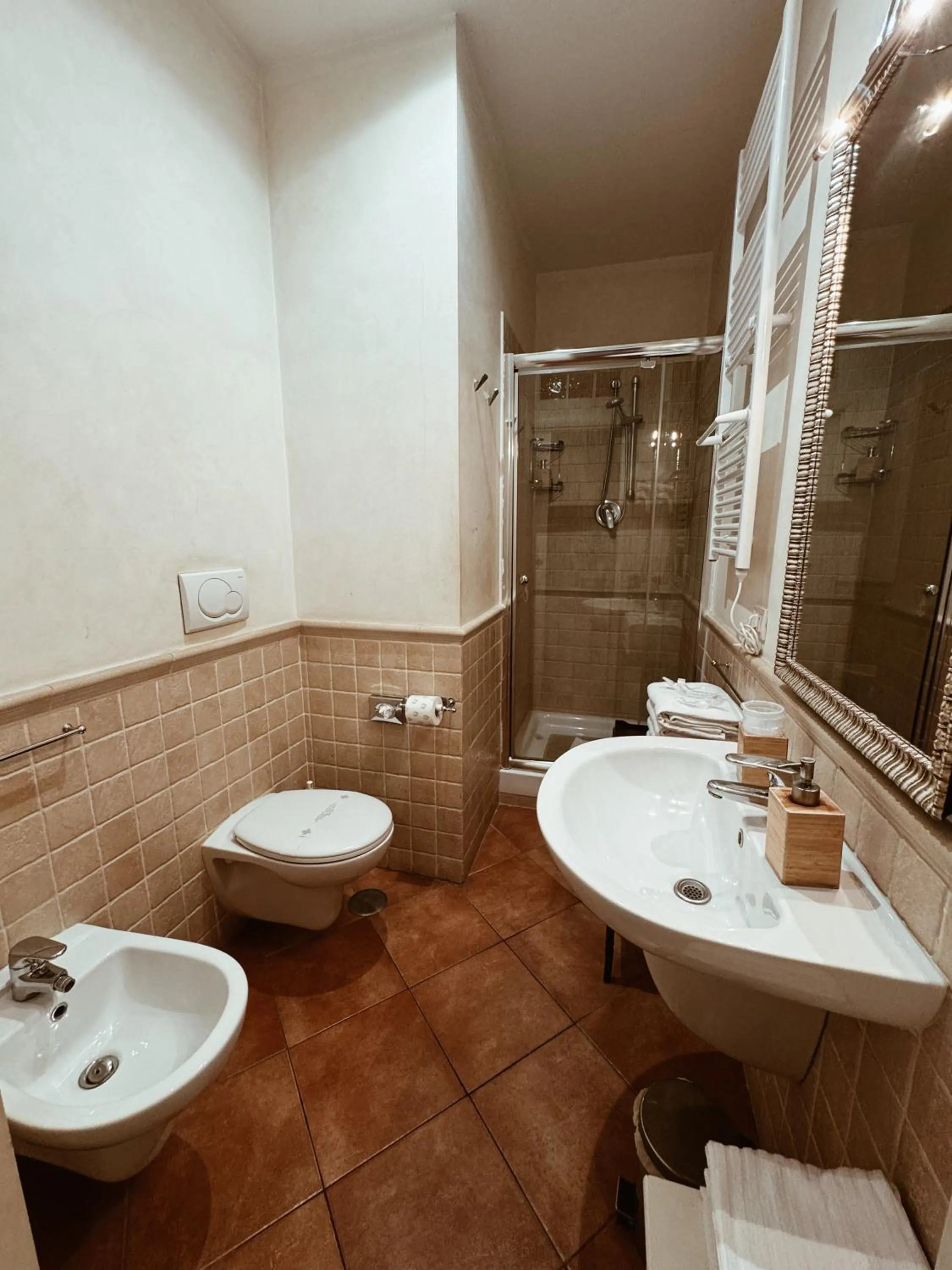 Shower in Residenza Sciarra B&B