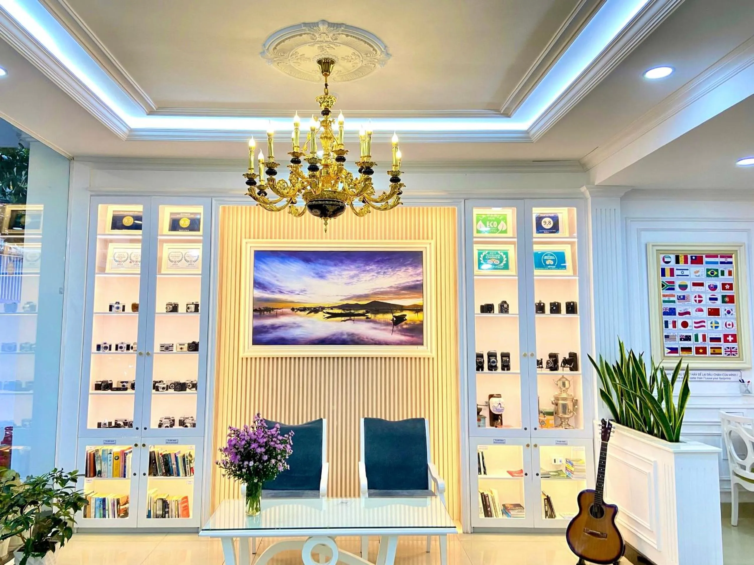 Seating area in Hotel La Perle