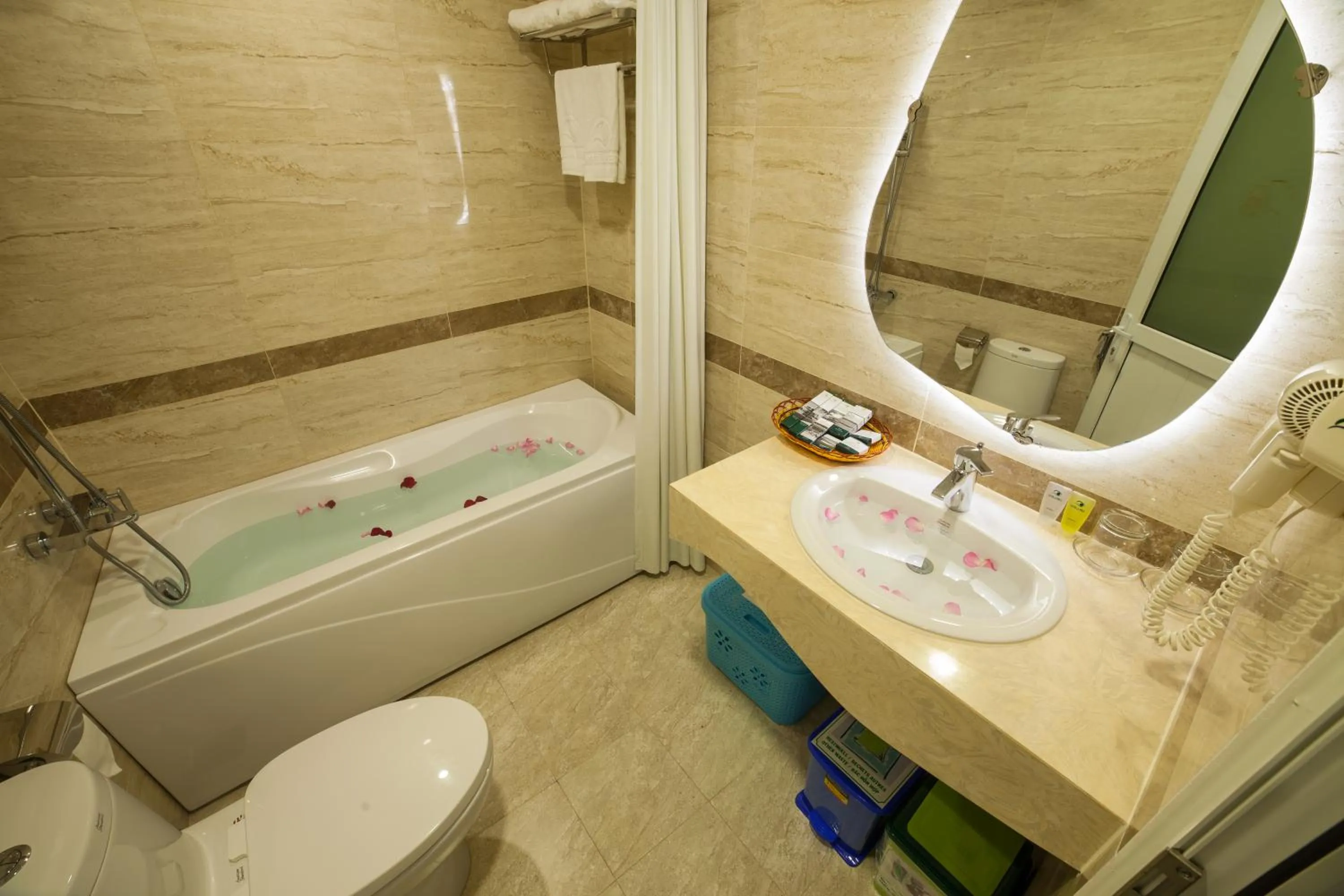 Bathroom in Hotel La Perle