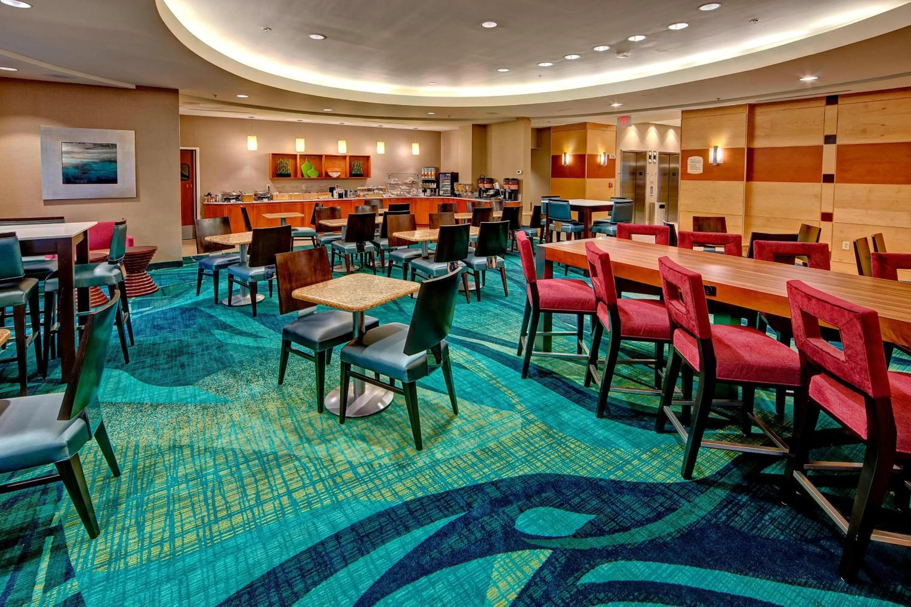 Restaurant/places to eat in SpringHill Suites Norfolk Old Dominion University