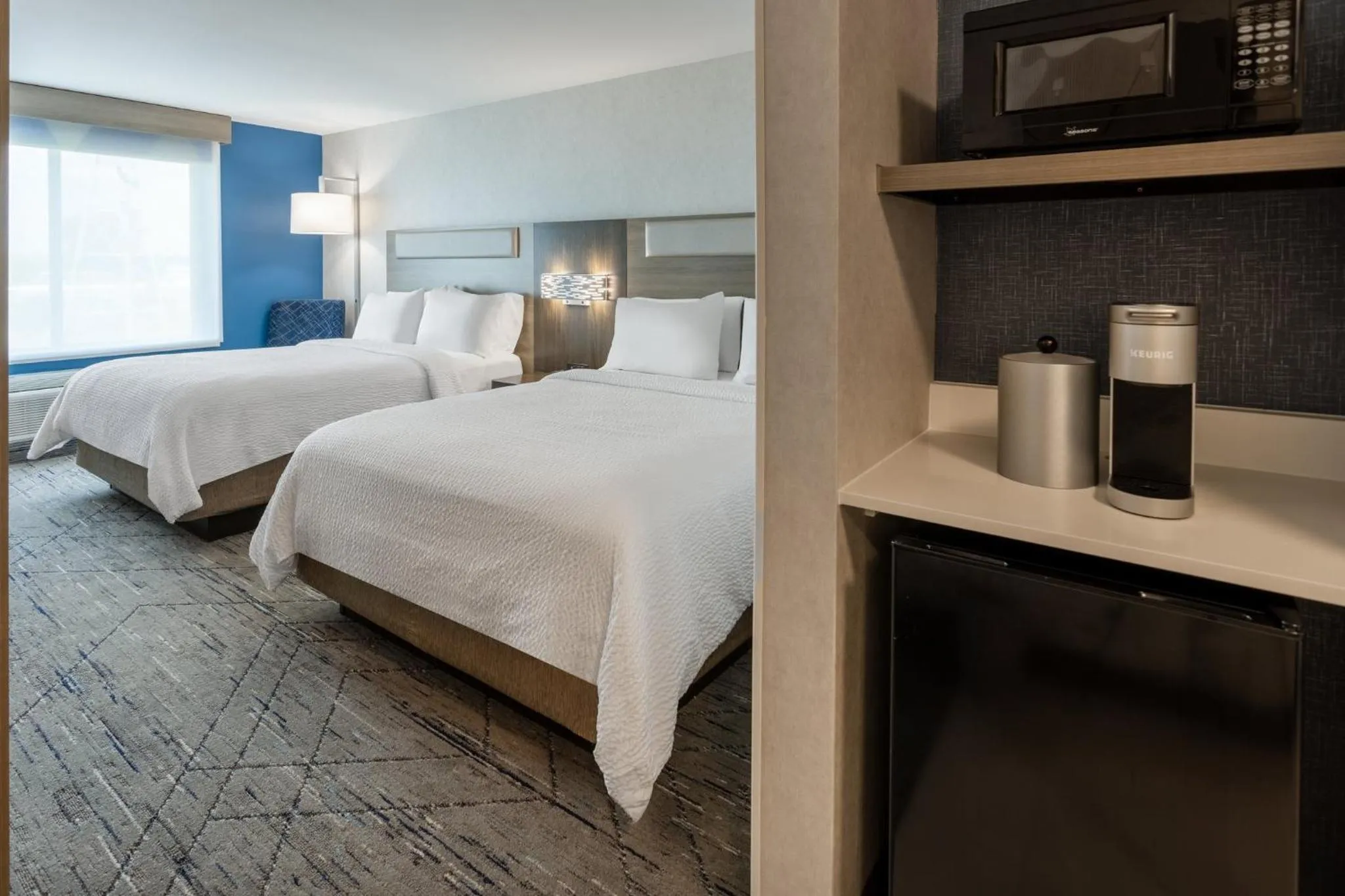 Photo of the whole room, Bed in Holiday Inn Express & Suites Dewitt - Syracuse by IHG