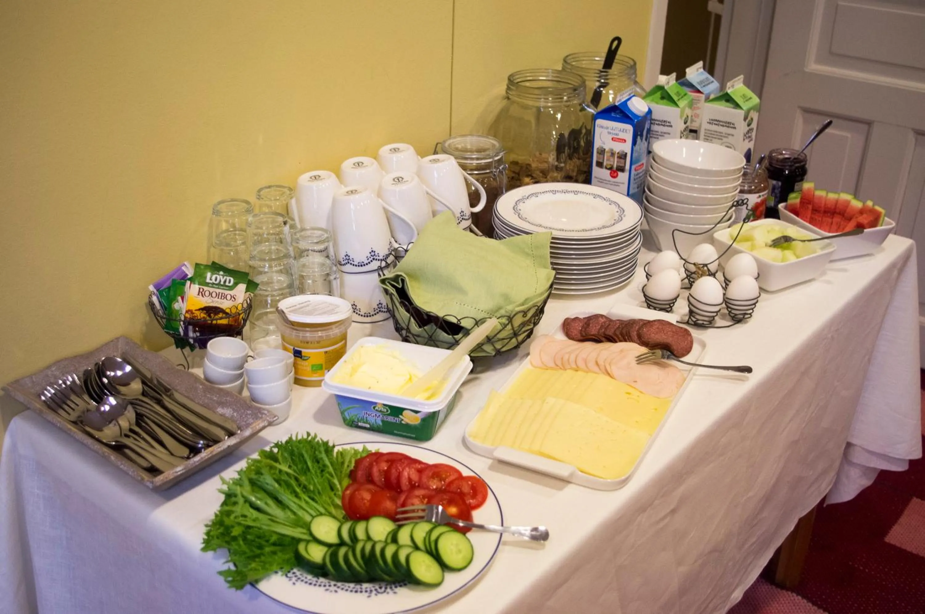 Breakfast in Villa Högbo