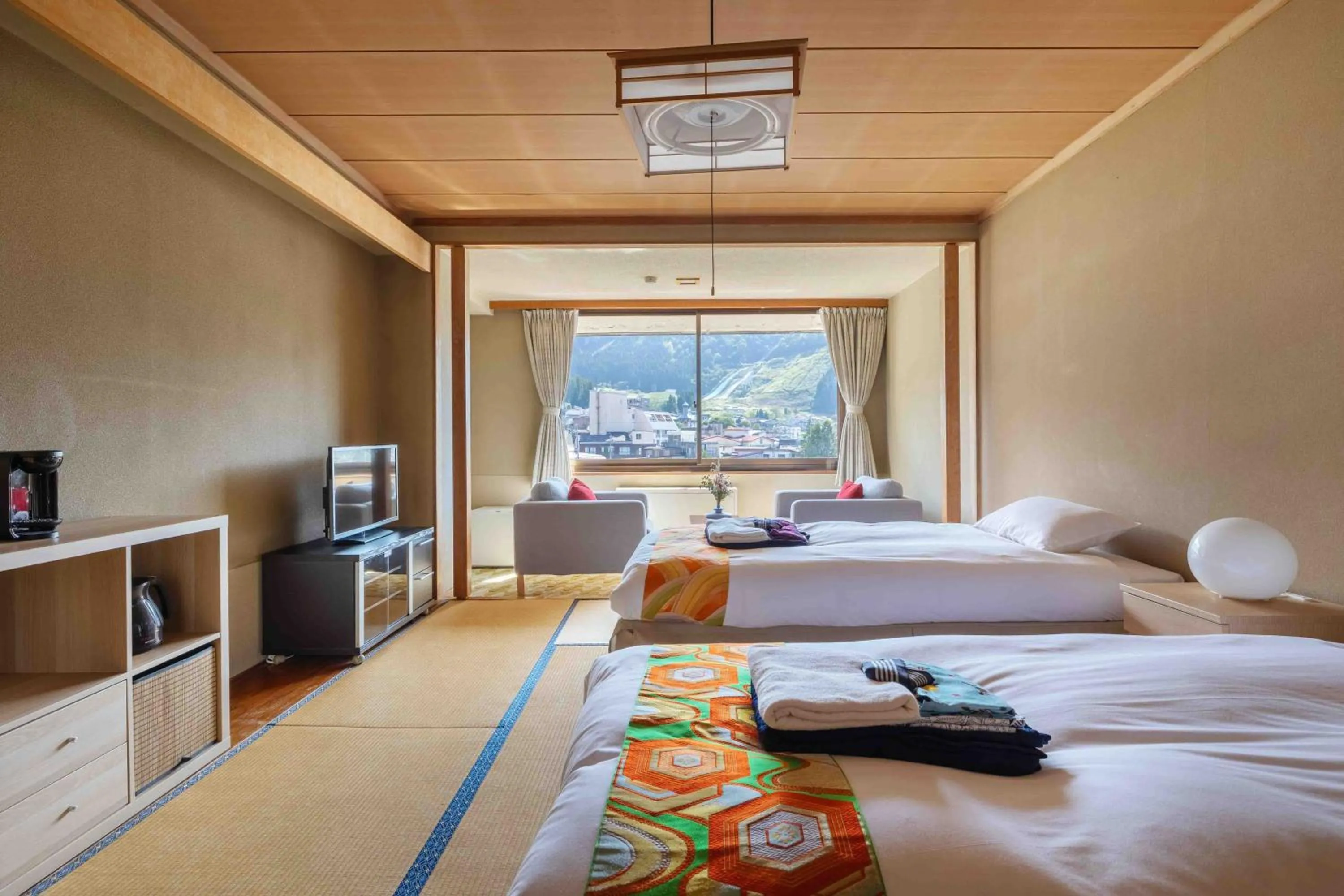 Bed in Nozawa View Hotel Shimataya