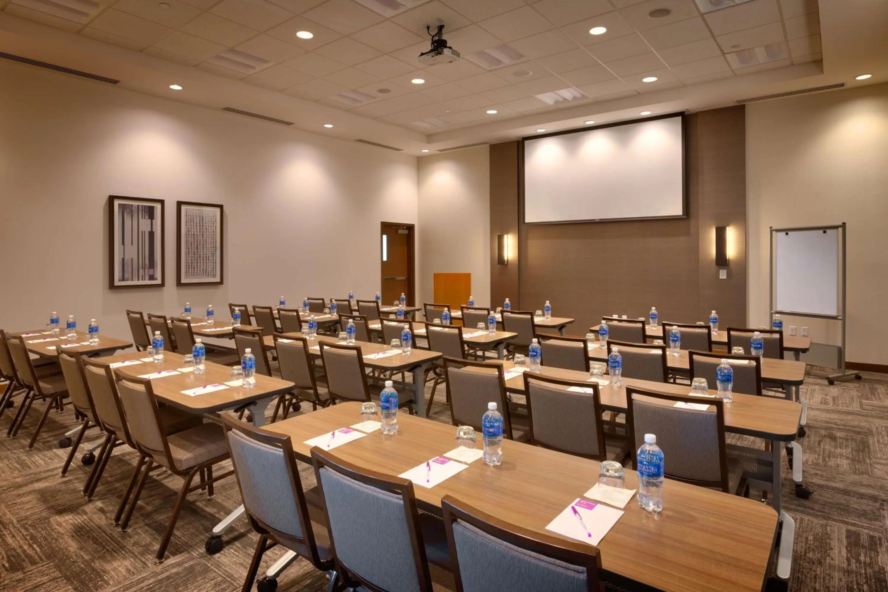 Business facilities in Hyatt Place Salt Lake City Farmington Station Park