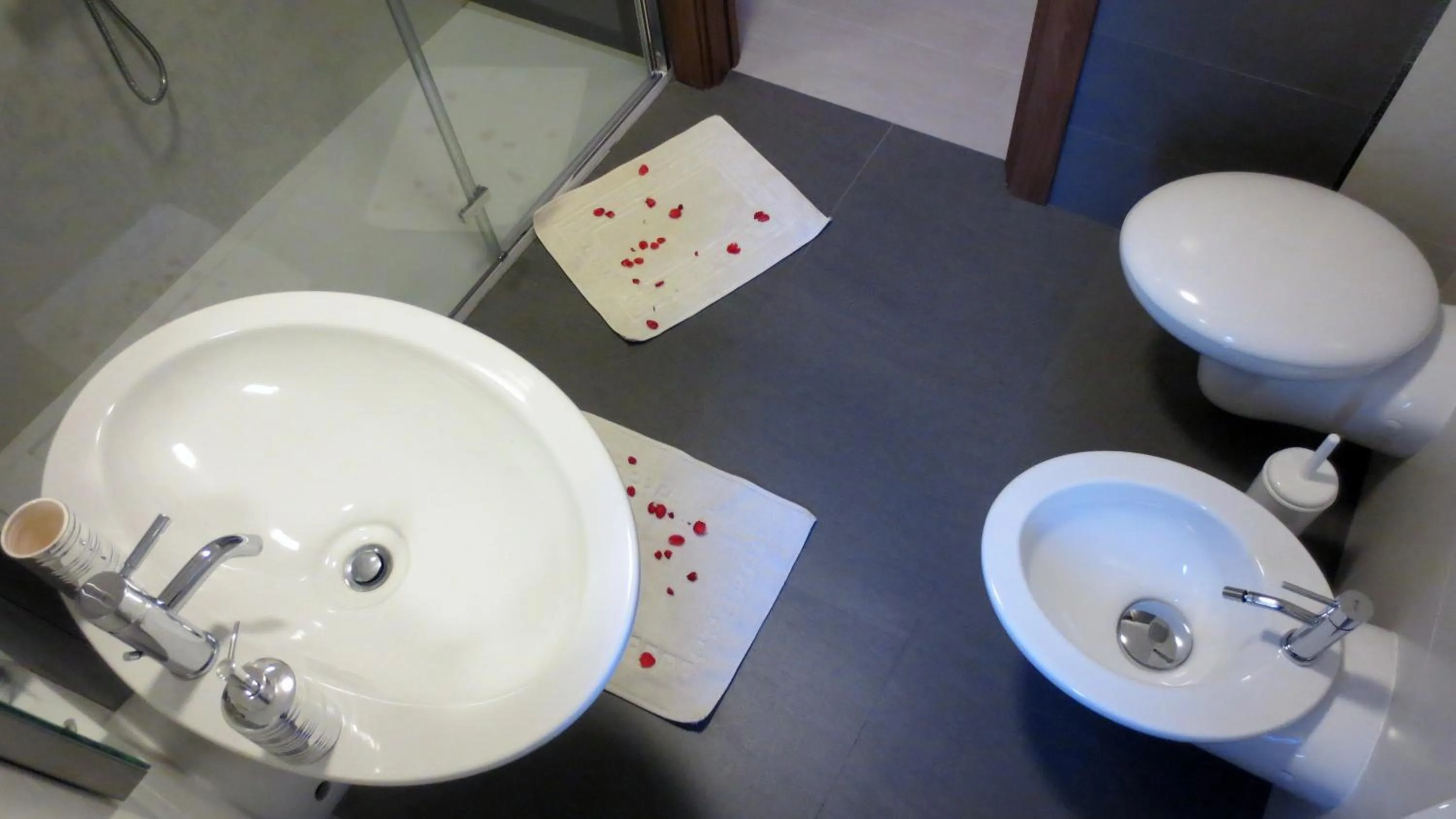 Bathroom in Masseria Corte Masseriola