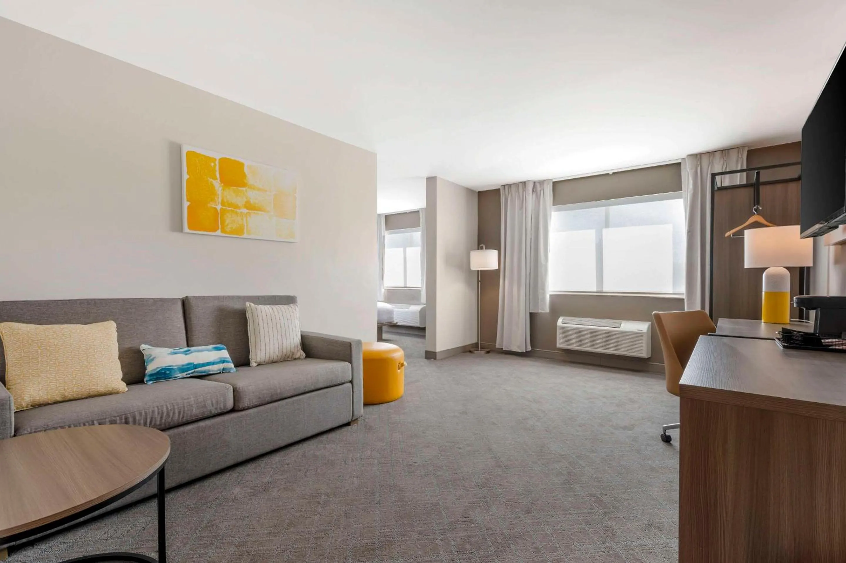 Bedroom in Comfort Inn Kendallville East