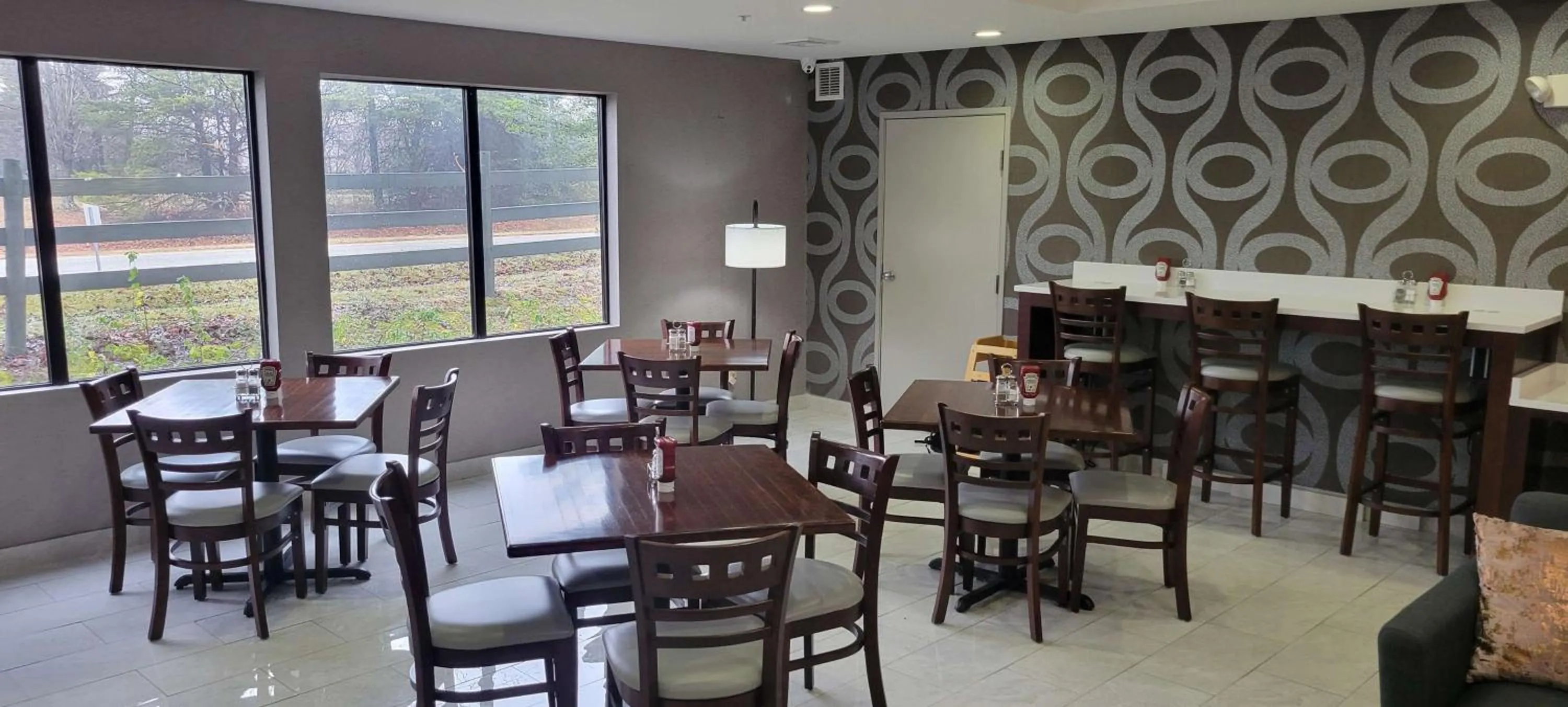 Breakfast, Restaurant/Places to Eat in Holiday Inn Express Kernersville