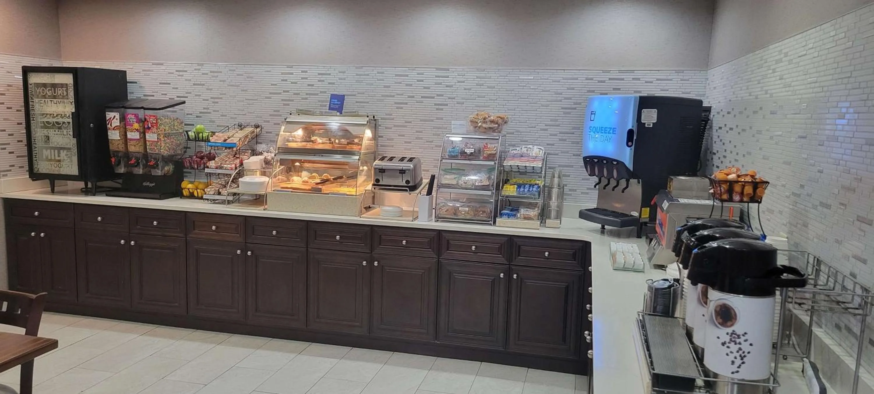 Breakfast in Holiday Inn Express Kernersville