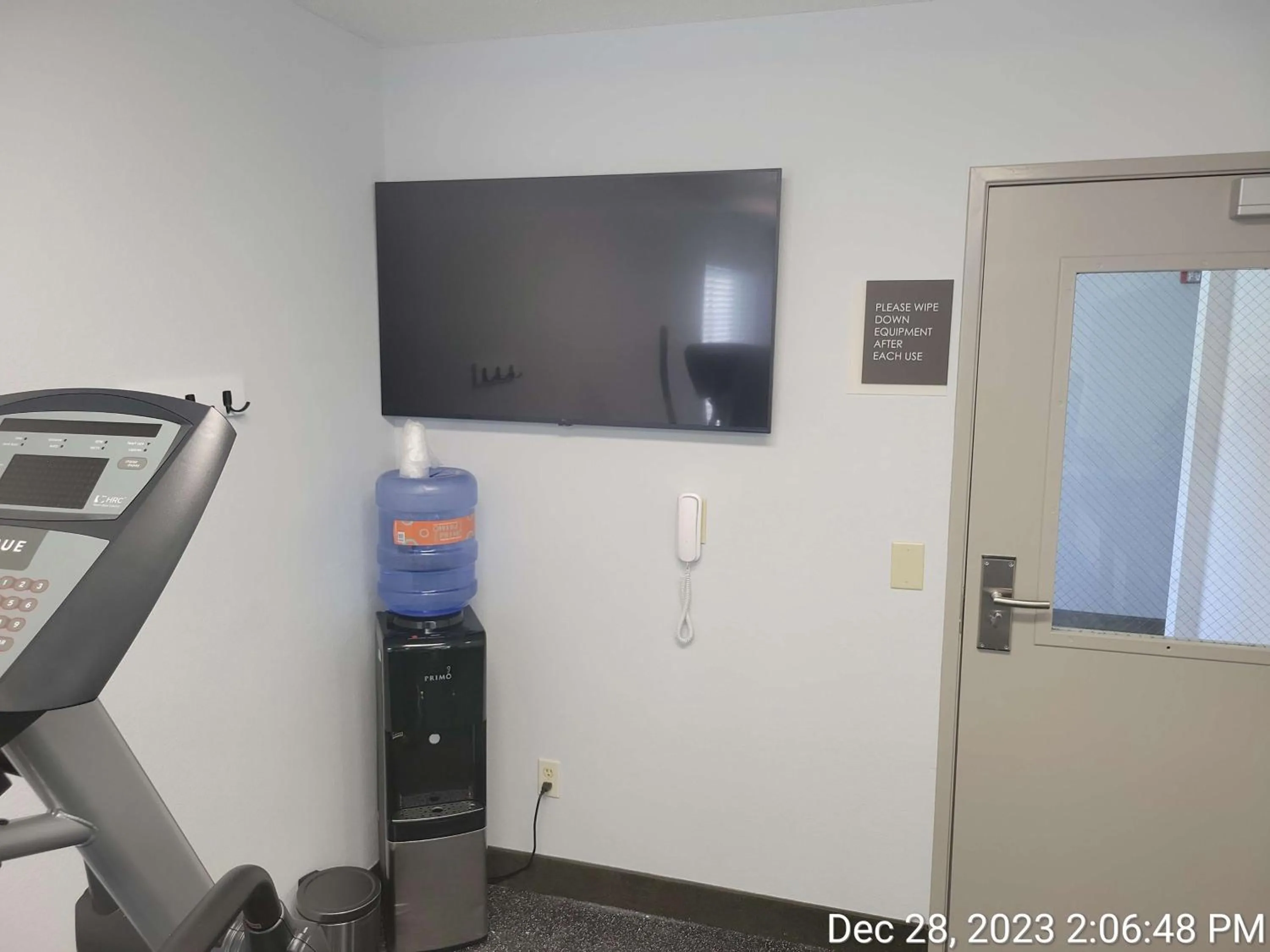 Fitness centre/facilities, TV/Entertainment Center in Holiday Inn Express Kernersville