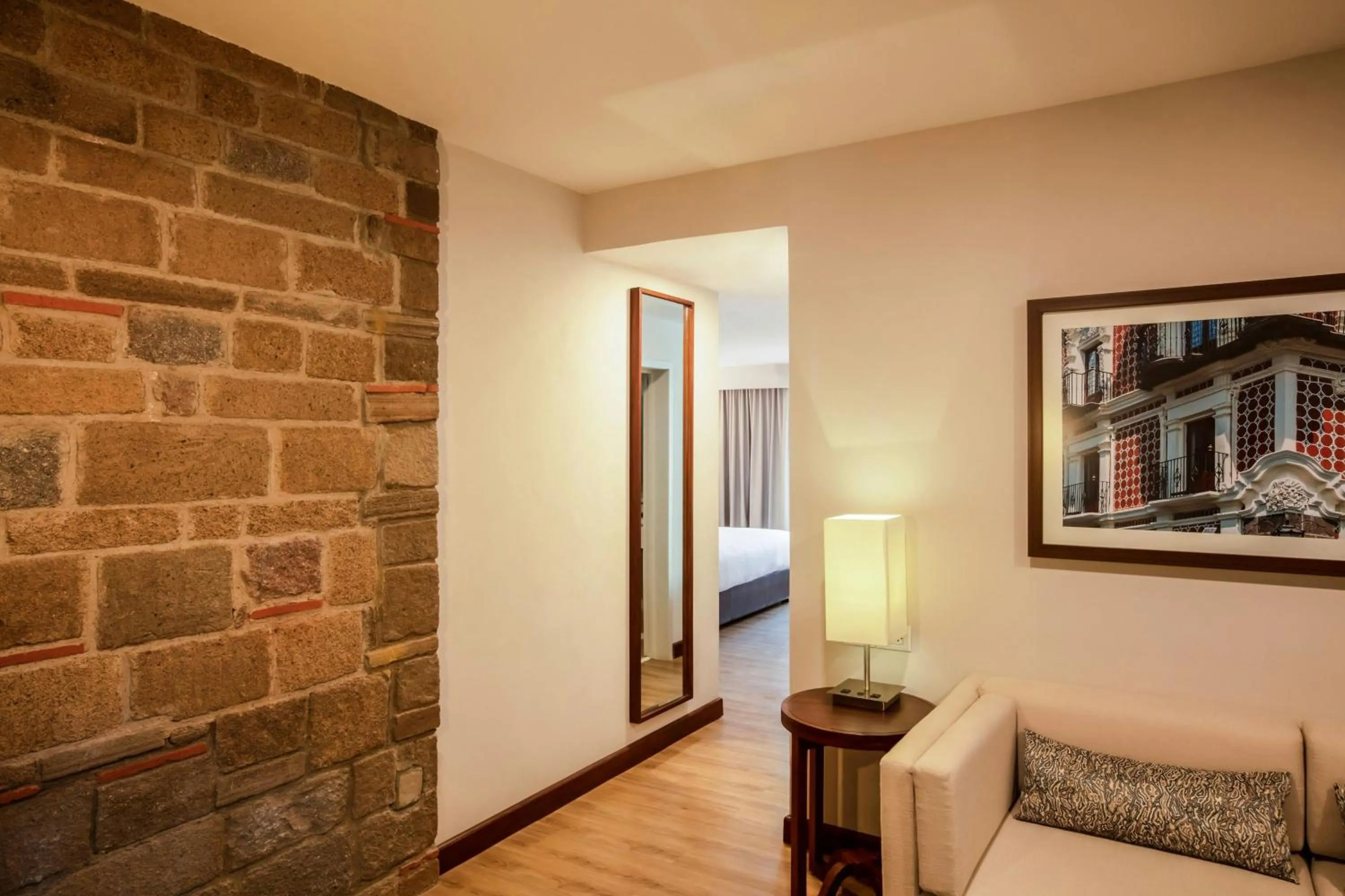 Photo of the whole room, Bed in Marriott Puebla Hotel Meson del Angel