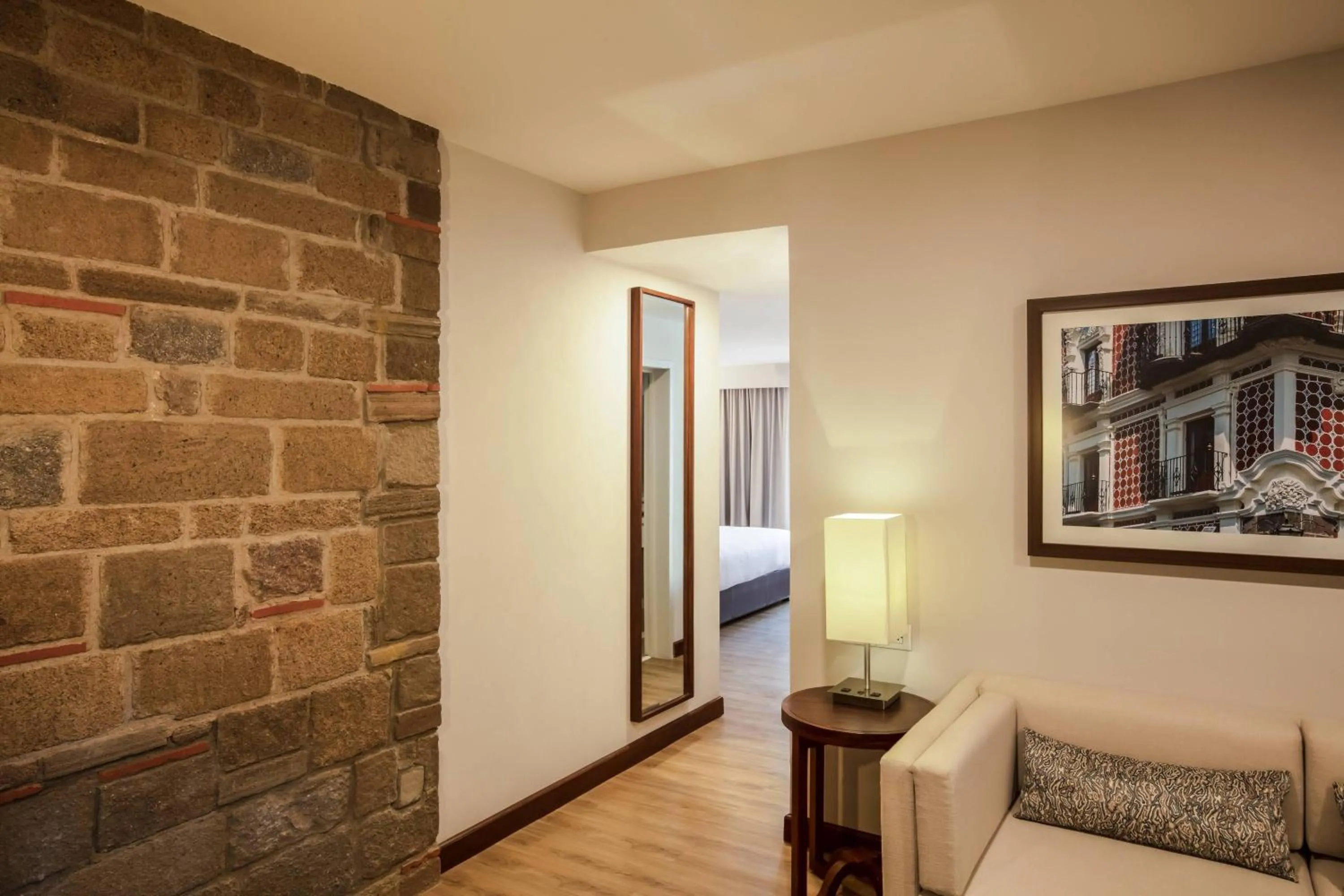 Photo of the whole room, Bed in Marriott Puebla Hotel Meson del Angel