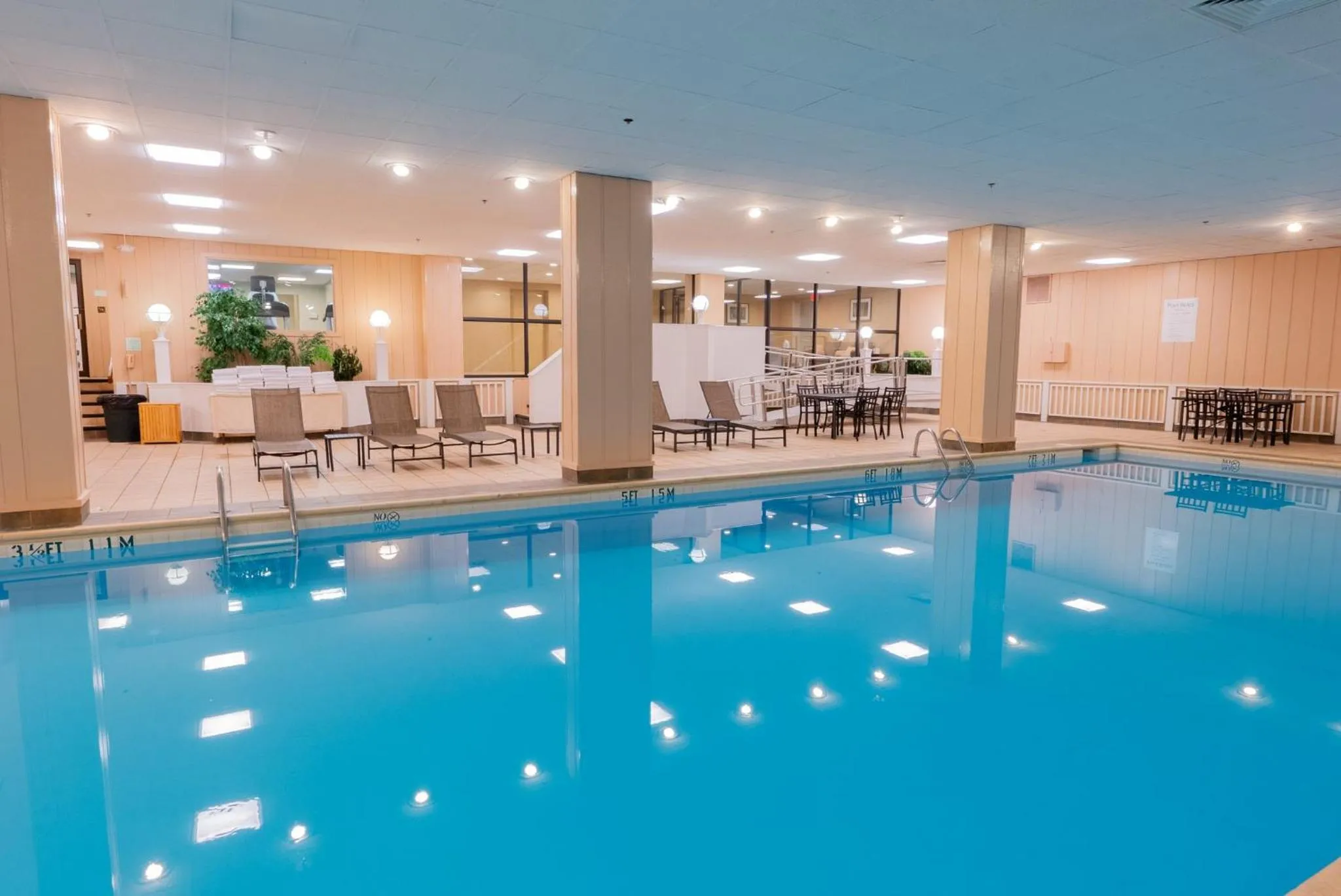 Swimming pool in Holiday Inn Portland-By the Bay by IHG