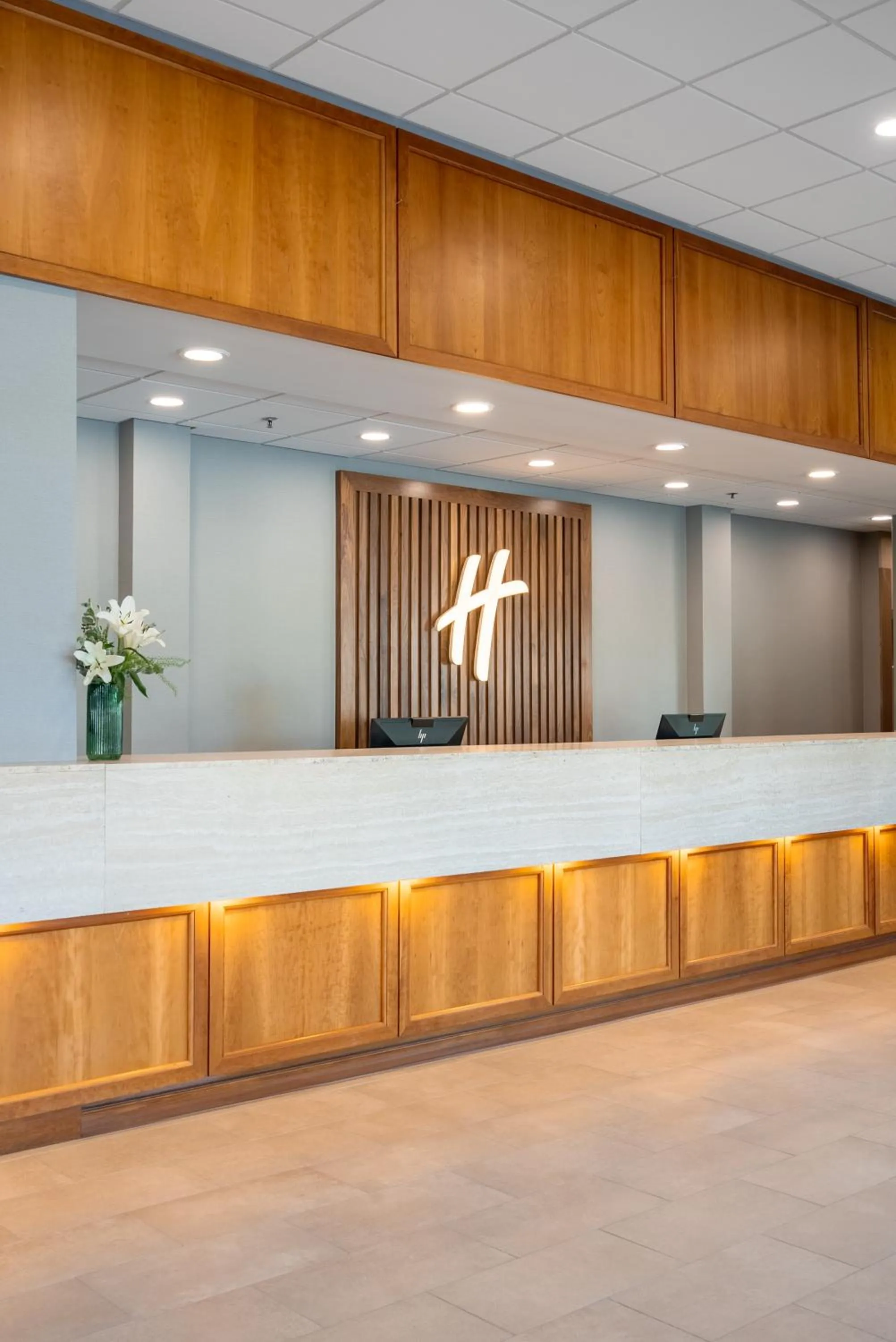 Property building in Holiday Inn Portland-By the Bay by IHG