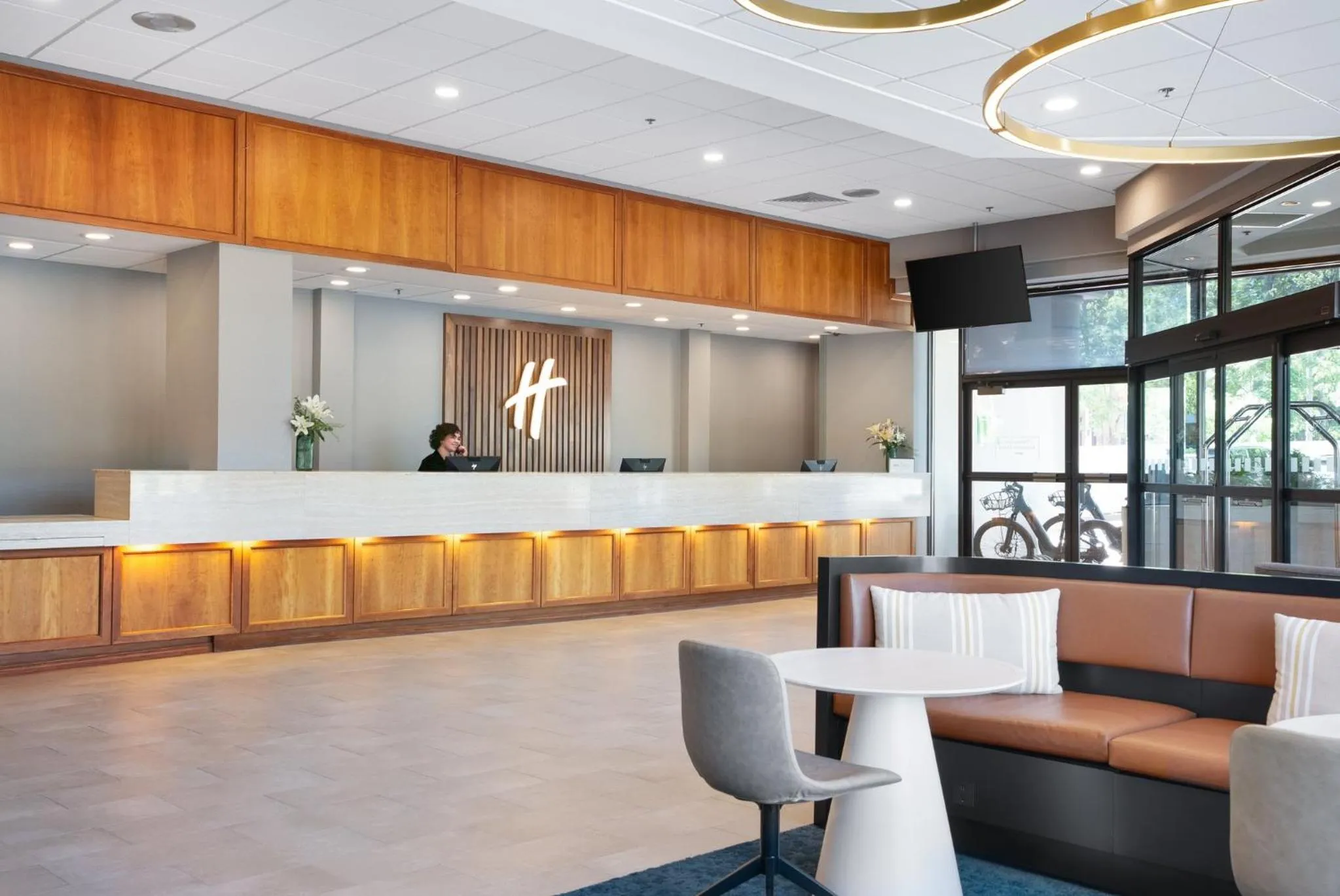 Property building in Holiday Inn Portland-By the Bay by IHG