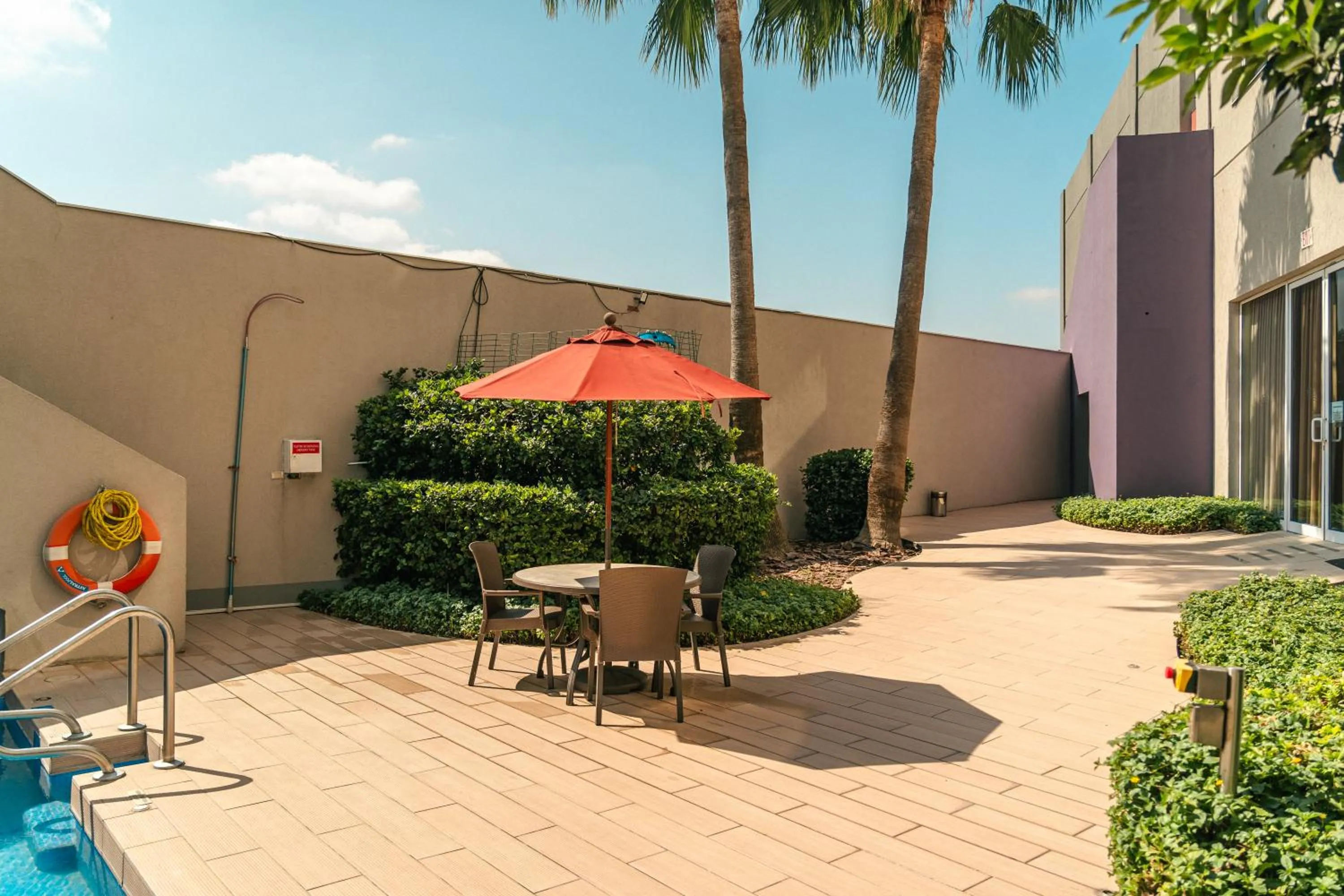 Balcony/Terrace in Crowne Plaza Monterrey Aeropuerto by IHG
