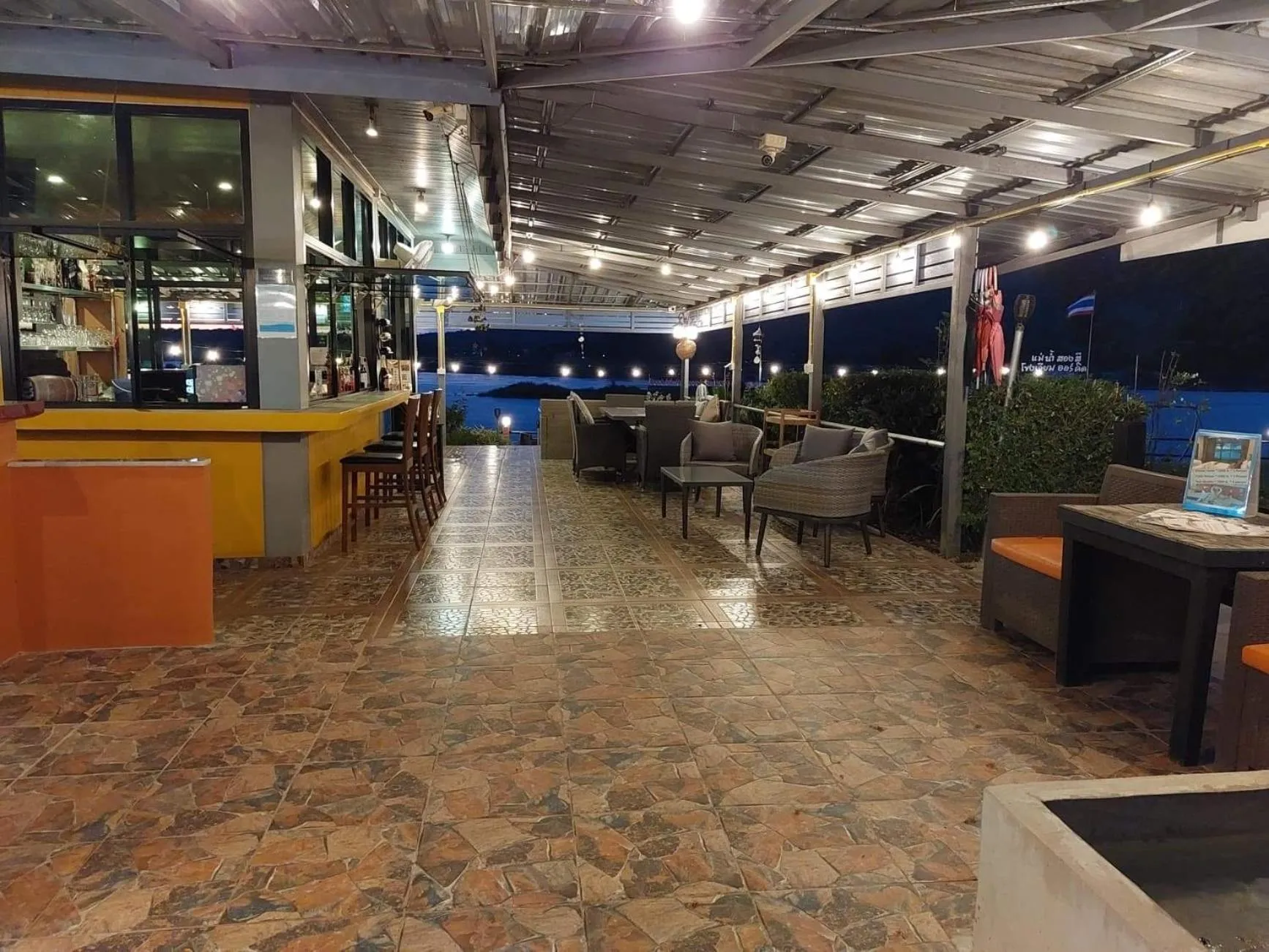 Lounge or bar in Khong Chiam Orchid Riverside Resort