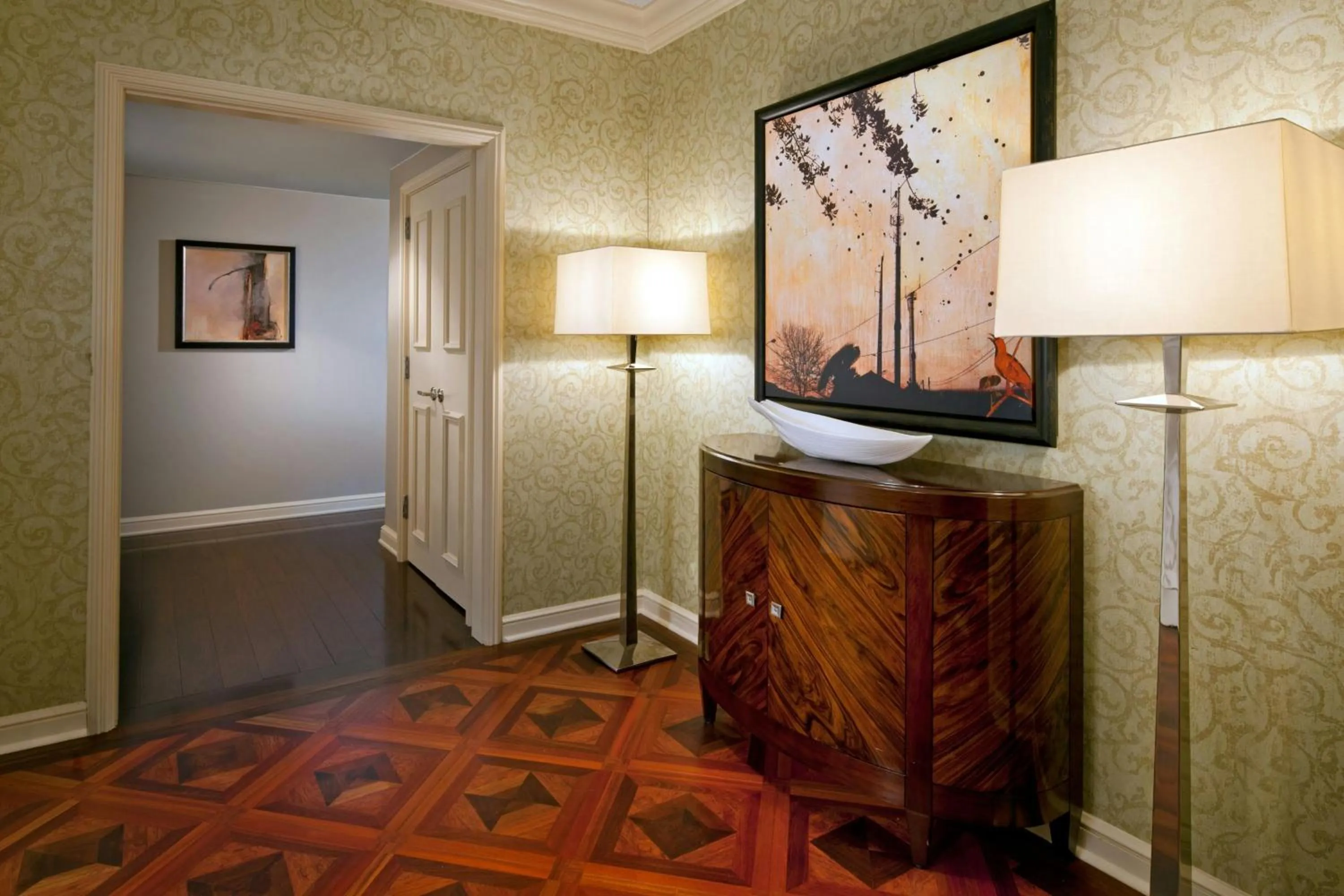 Photo of the whole room in The St. Regis Houston