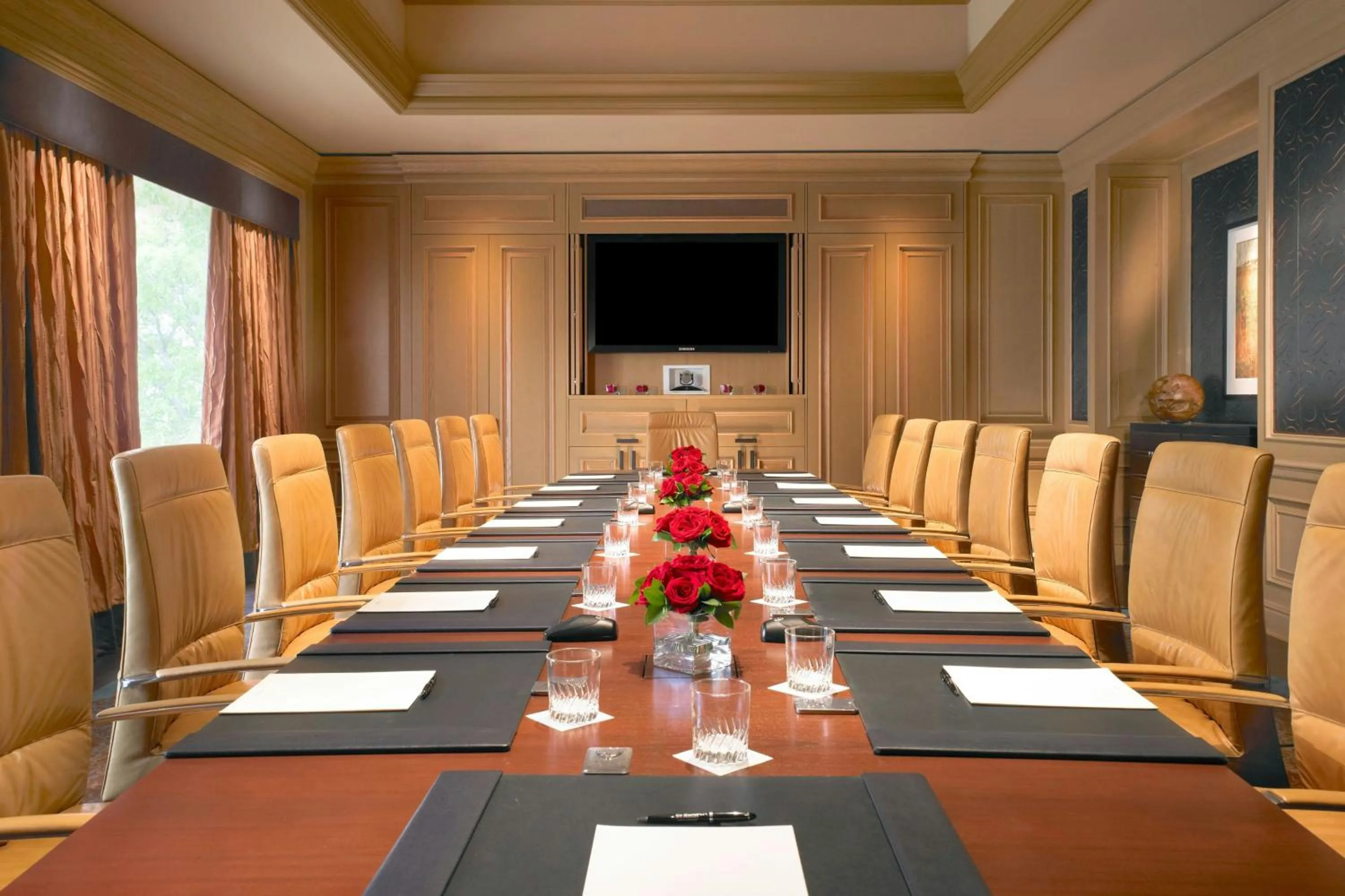 Meeting/conference room in The St. Regis Houston