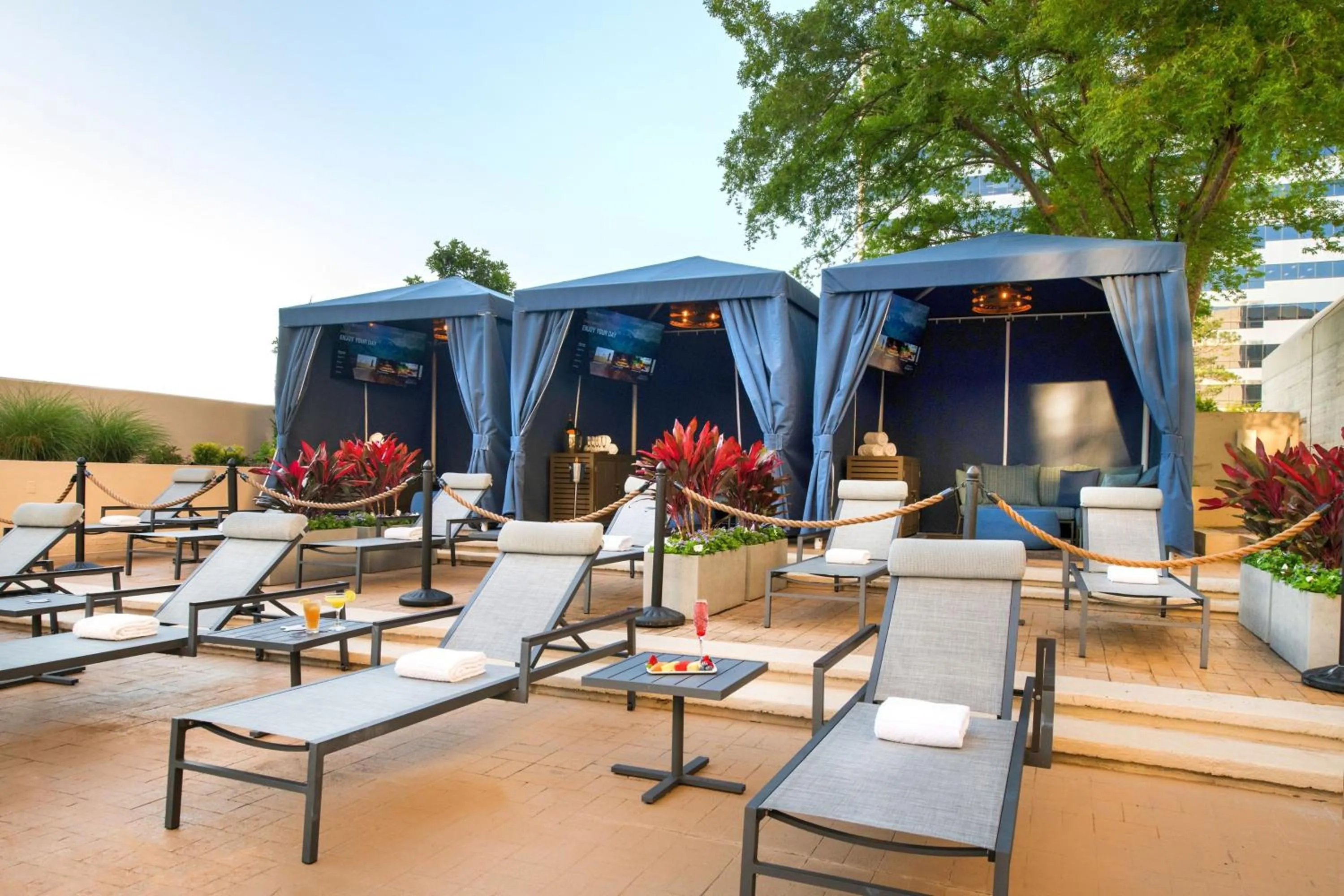 Swimming pool in The St. Regis Houston