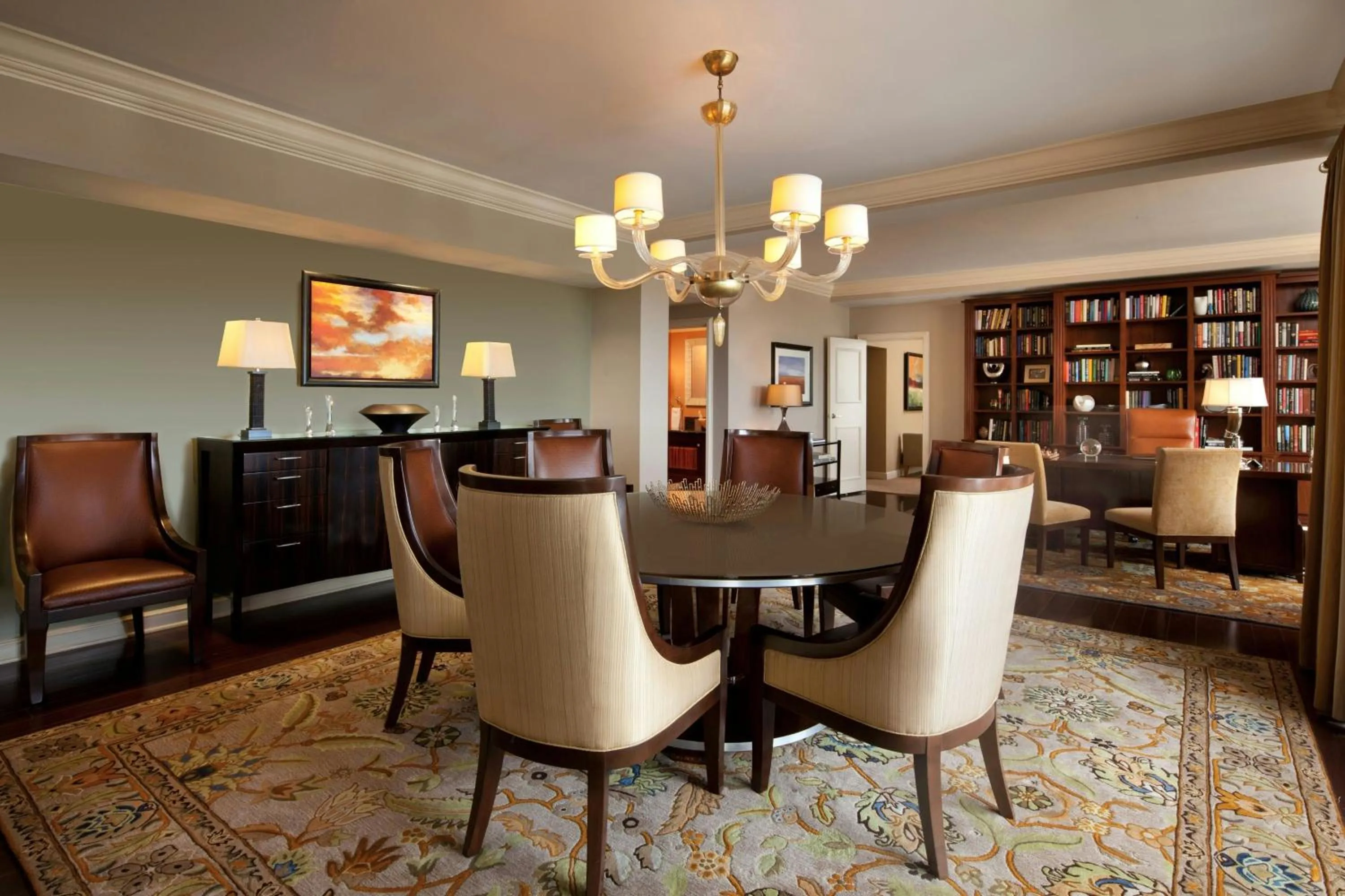 Photo of the whole room in The St. Regis Houston